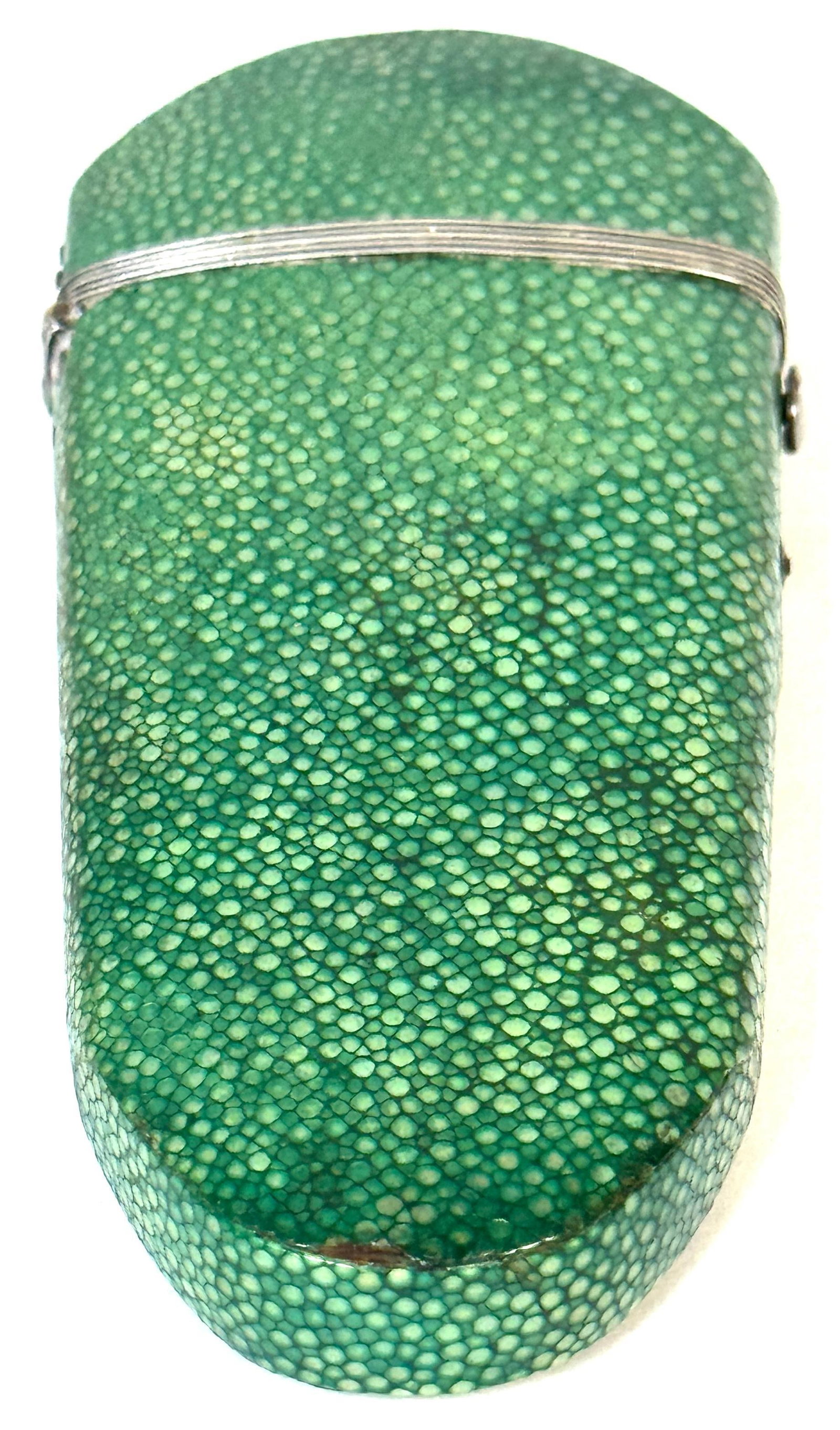 18th Century Green Shagreen and Silver Eyeglass Case with Monogram - 7
