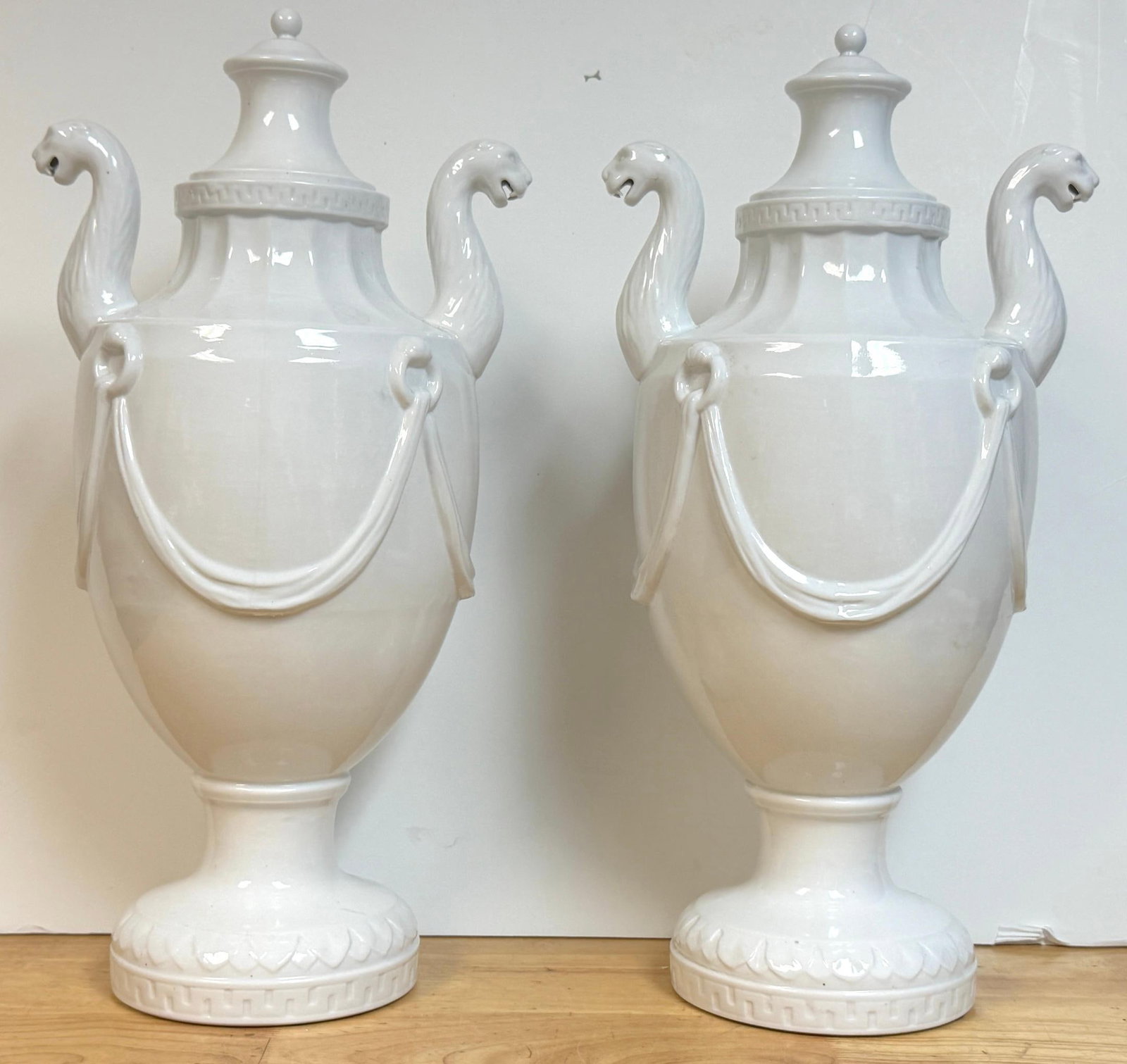 Pair Neoclassical Blanc de Chine Porcelain Urns, Attributed Nymphenburg, 20th C. - 5