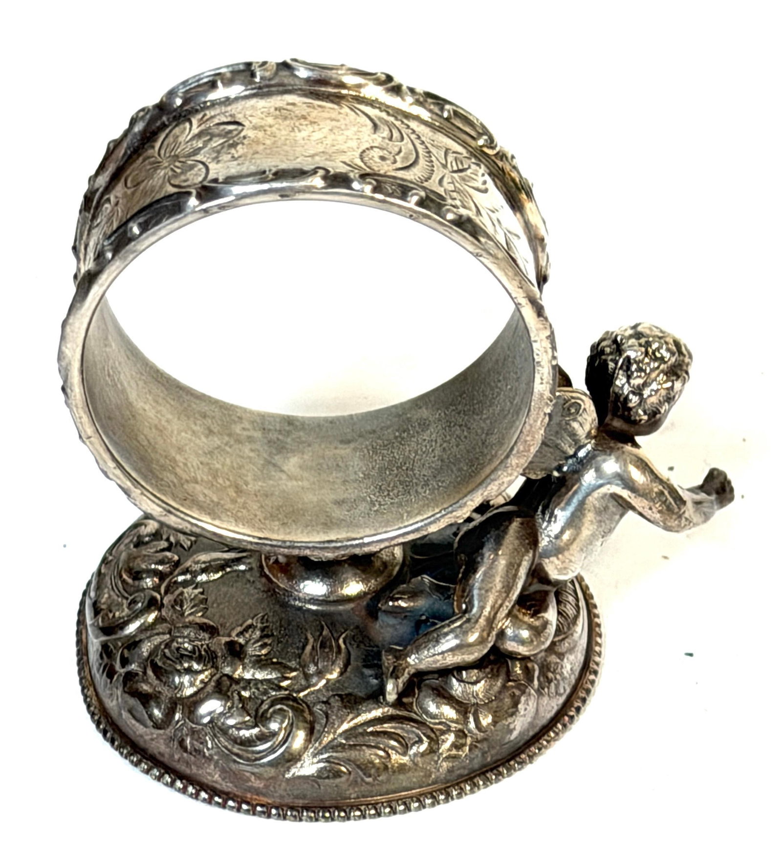 Victorian Figural Winged Cherub Silverplate Napkin Ring by Wilcox Silver Co. - 4