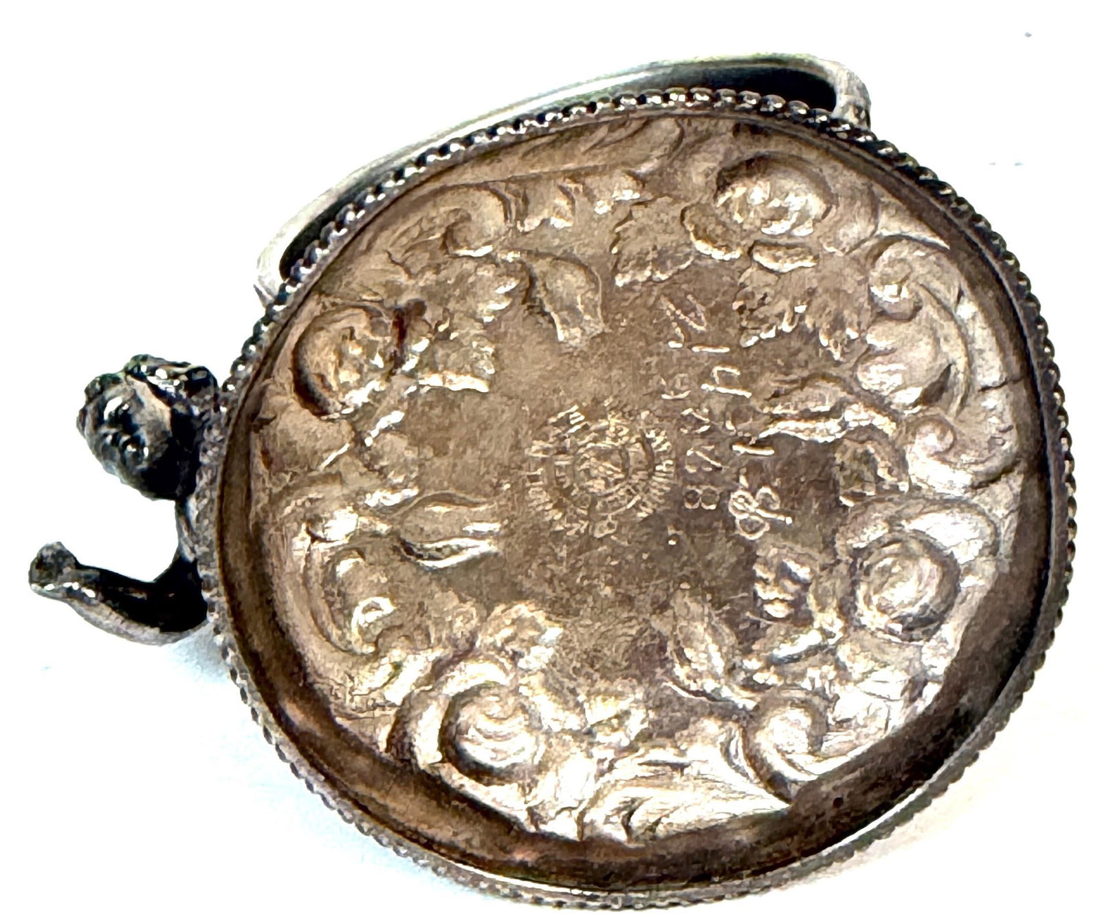 Victorian Figural Winged Cherub Silverplate Napkin Ring by Wilcox Silver Co. - 7