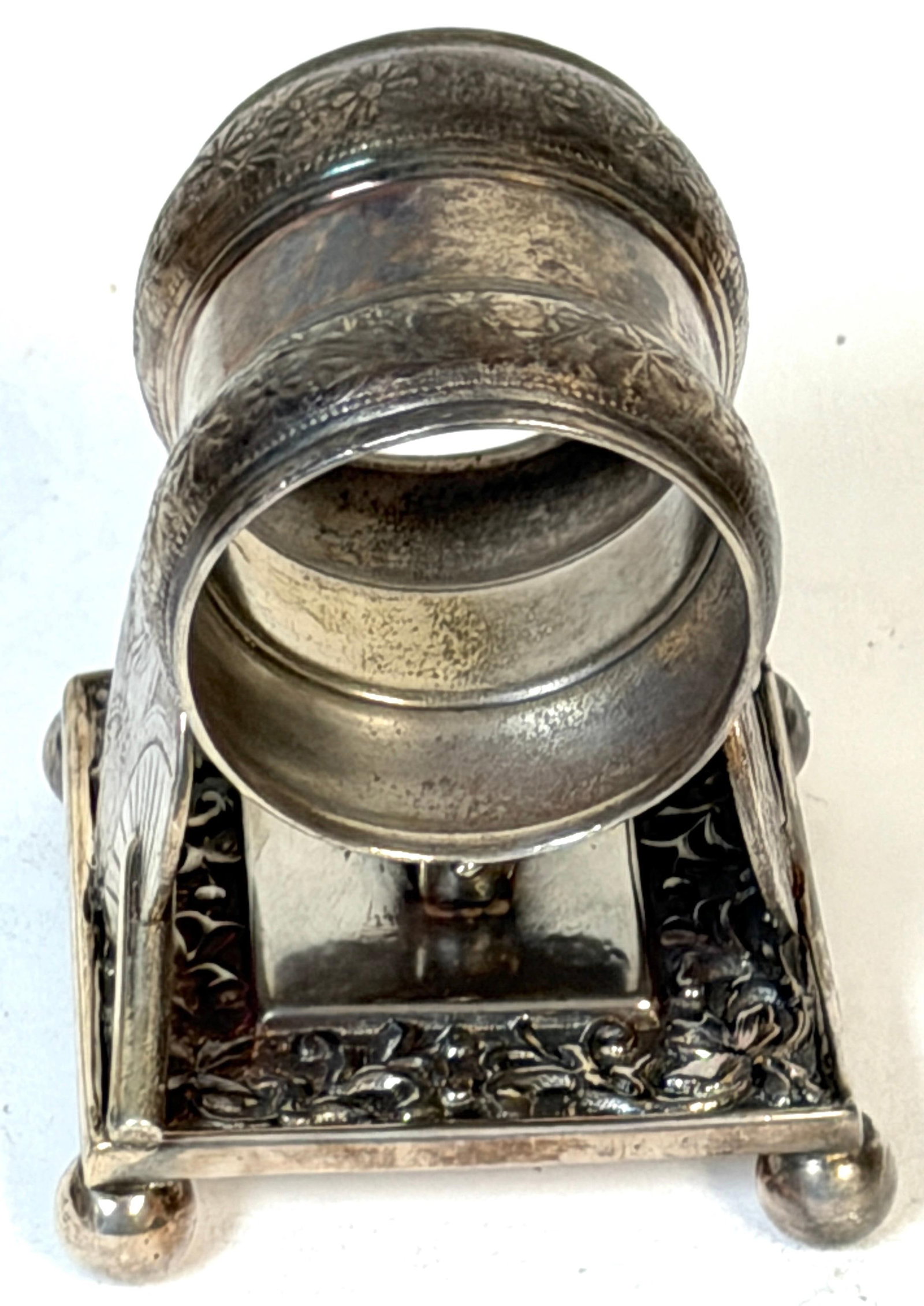 American Japonisme Twin Fan Figural Napkin Ring by Meriden, Circa 1880 - 8