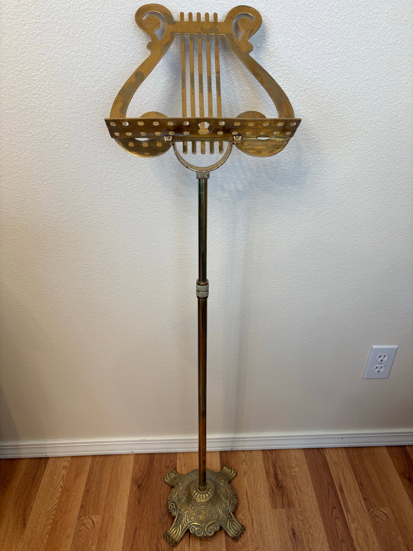 Vintage Brass Lyre Music Stand - 5