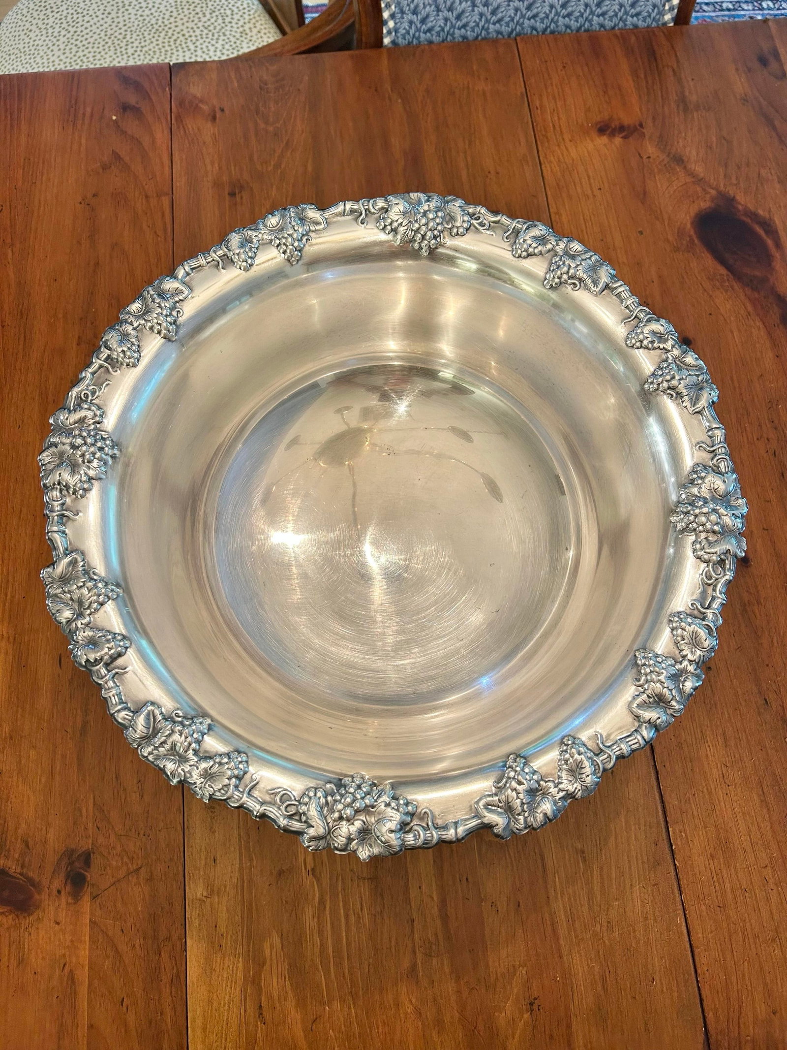 Vintage Gorham Newport Silverplate Punch Bowl, 18" Diameter Footed Centerpiece With Grape & Shell - 4