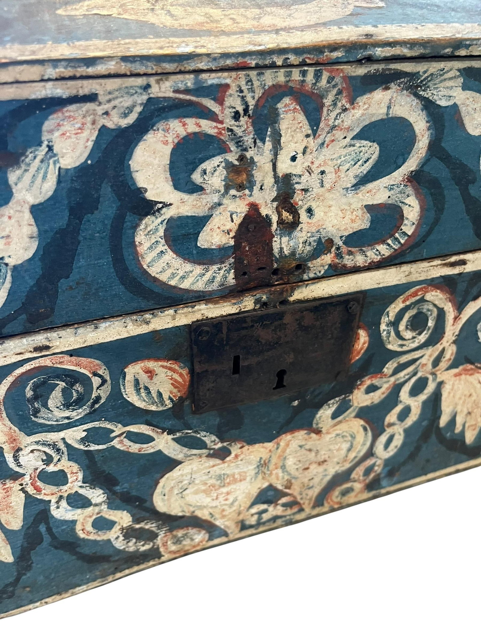 Large French Marriage Chest - 4