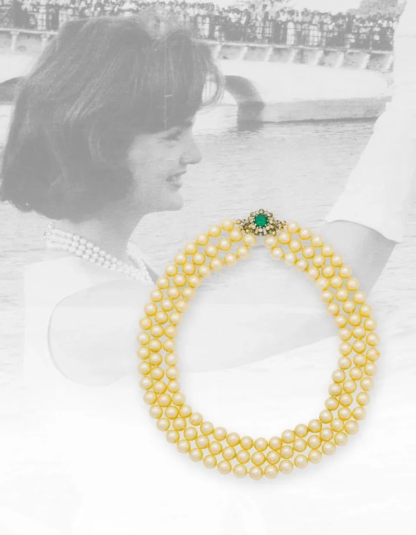 Auction Catalogue Jewelry From the Estate of Jacqueline Kennedy Onassis April 24th & 25th 1996 - 5