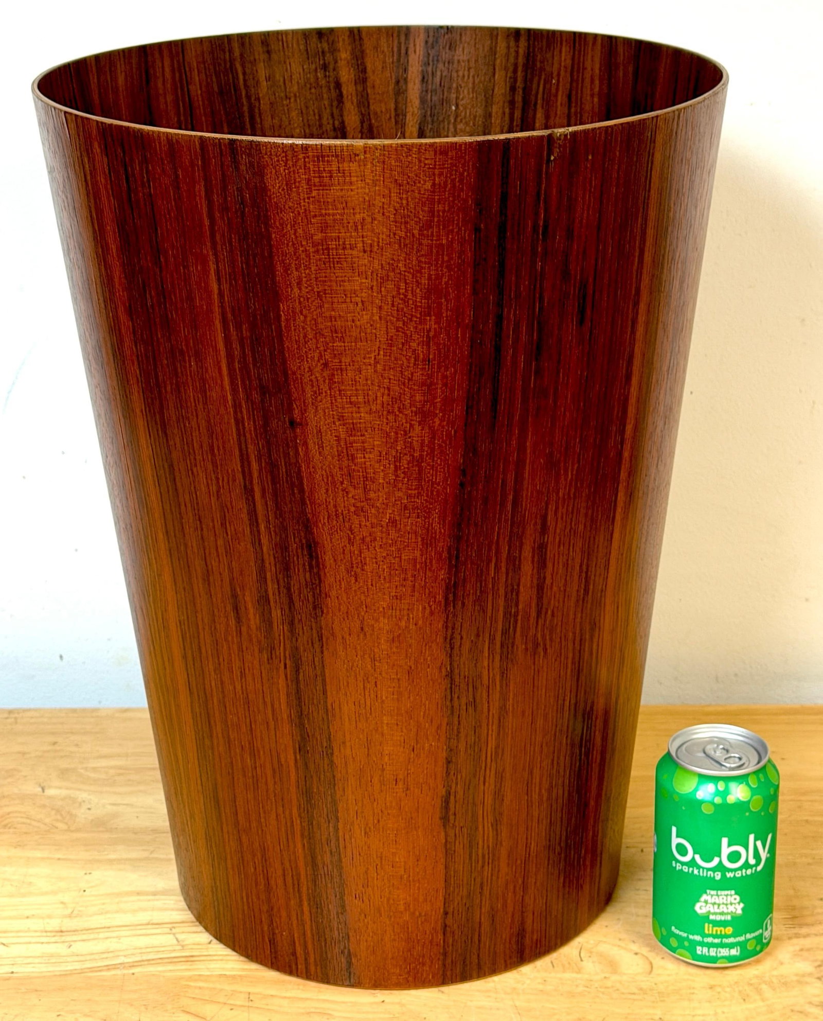 Oversized Swedish Modern Figured Rosewood Wastebasket Sweden, circa 1960s - 2