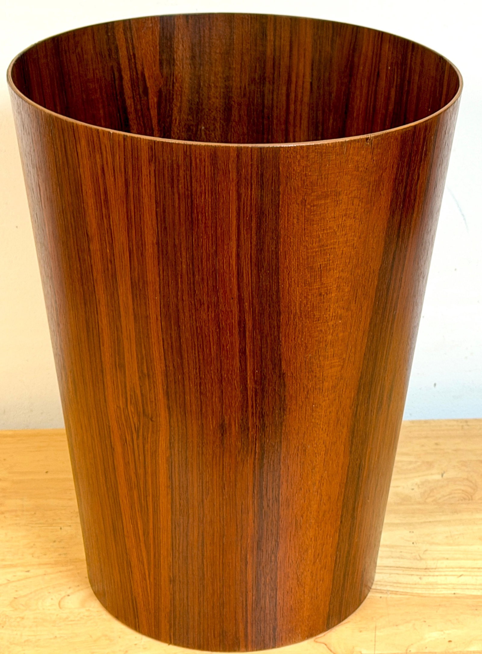 Oversized Swedish Modern Figured Rosewood Wastebasket Sweden, circa 1960s - 6