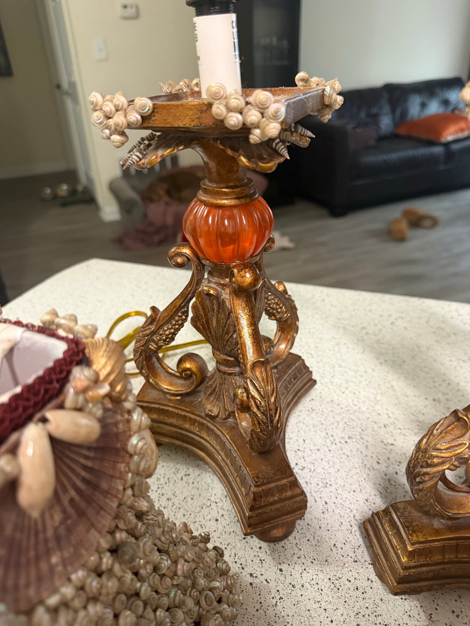 1960s Florentine Tole Fine Scallop Seashell Amber Glass Table Lamps Pair Very Rare - a Pair - 4