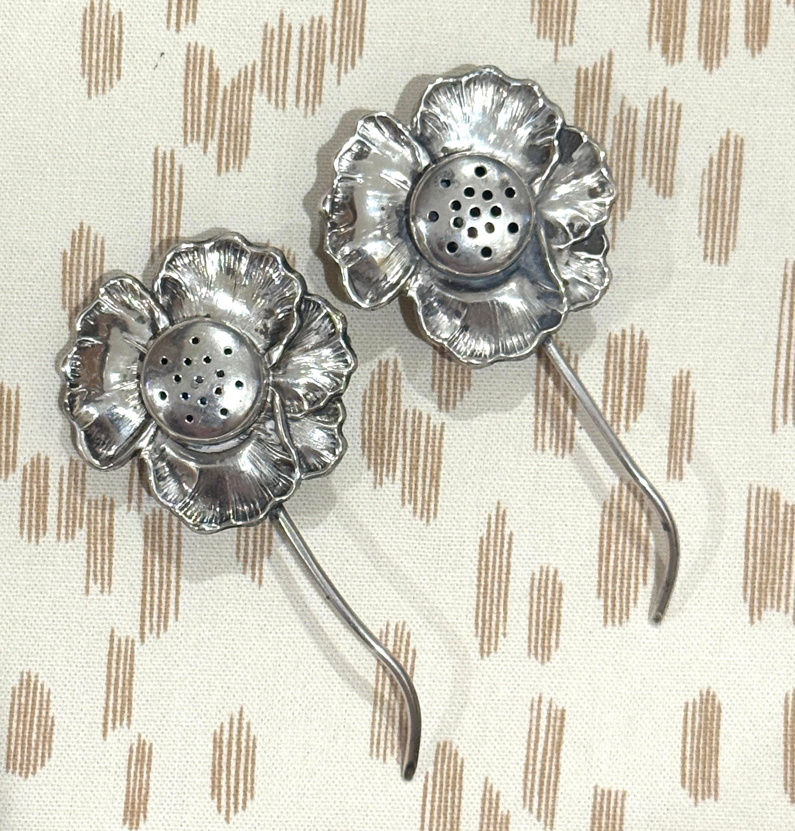 Mid 20th Century Sterling Flower Salt & Pepper Shakers - 2