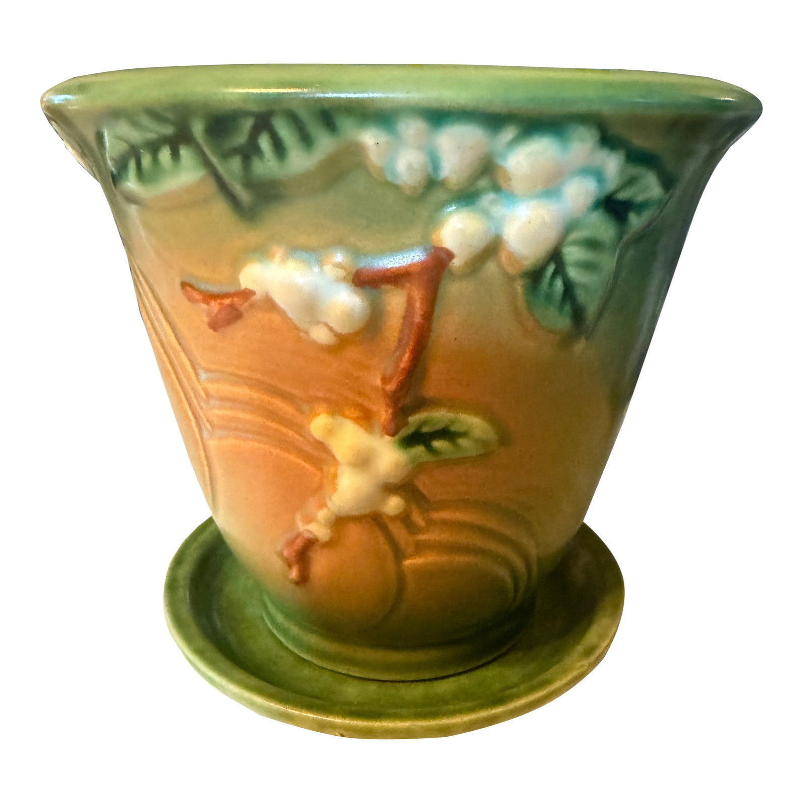 Roseville Snowberry Green 1947 Vintage Art Pottery Flower Pot Planter 1ps-5: The Roseville Snowberry Green 1947 Vintage Art Pottery Flower Pot Planter is a beautifully crafted piece of mid-century modern décor. Made from clay with a stunning multi-color design featuring
