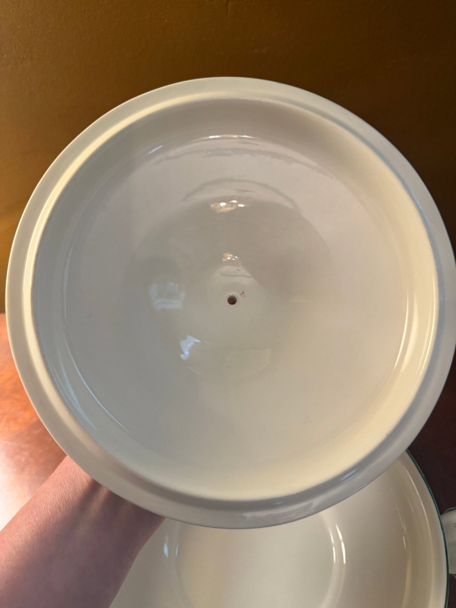 1950s Wedgwood Napoleon Ivy Queensware Covered Serving Bowl 9.5" - 9