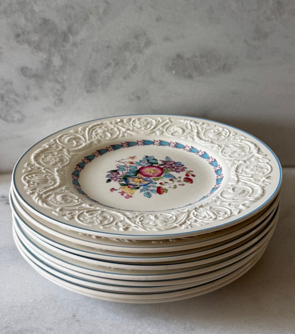 Set of 9 Wedgwood Dinner Plates in the Morning Glory Pattern - 6