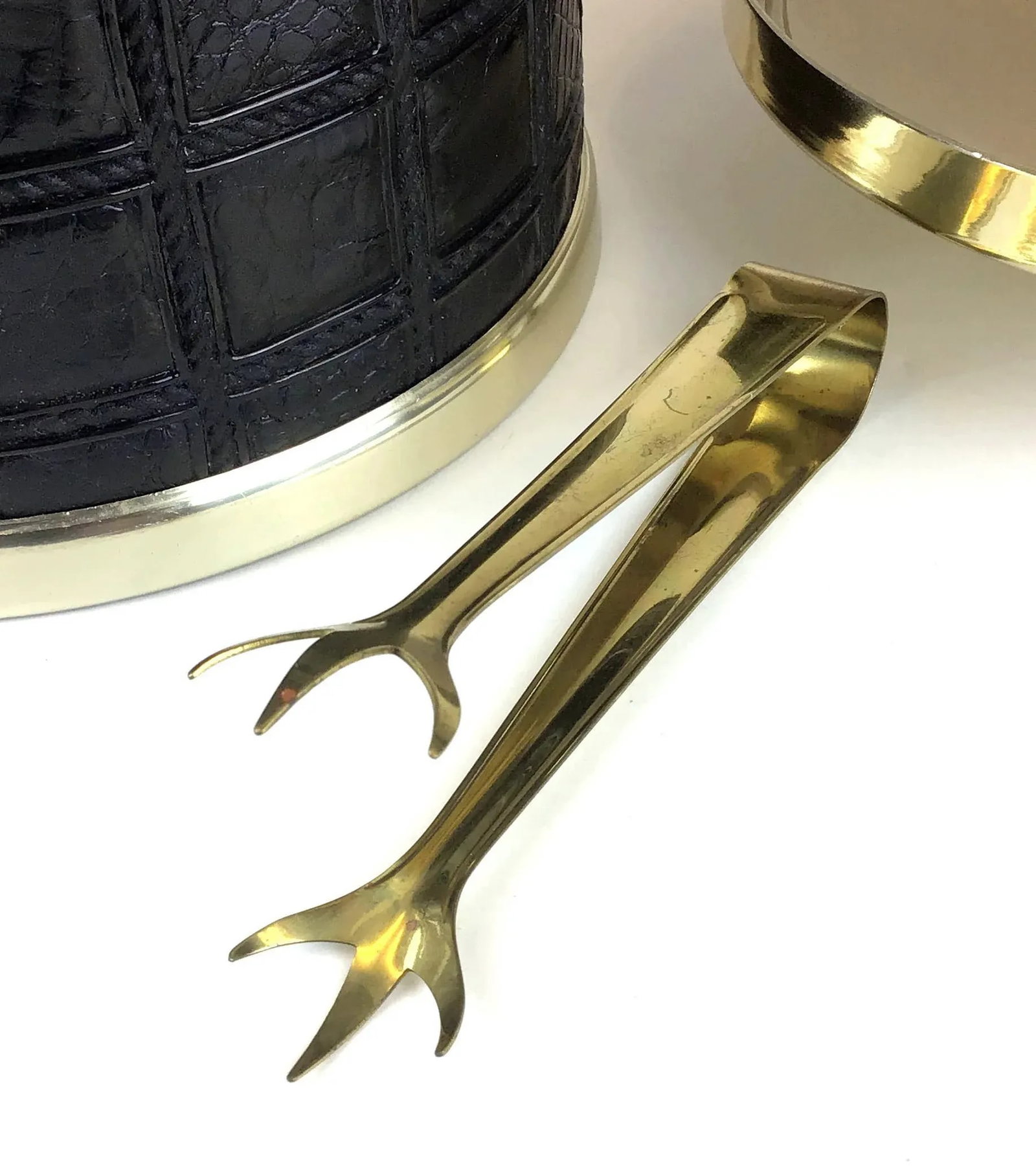 Vintage Mid Century Alligator Embossed Leather Ice Bucket With Tongs - 8