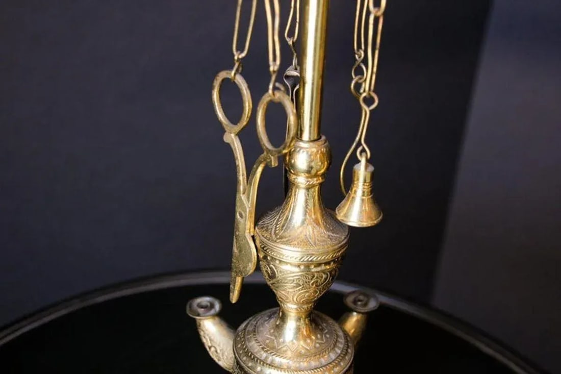 Anglo Indian Victorian Brass Oil Lamp 19th Century - 10