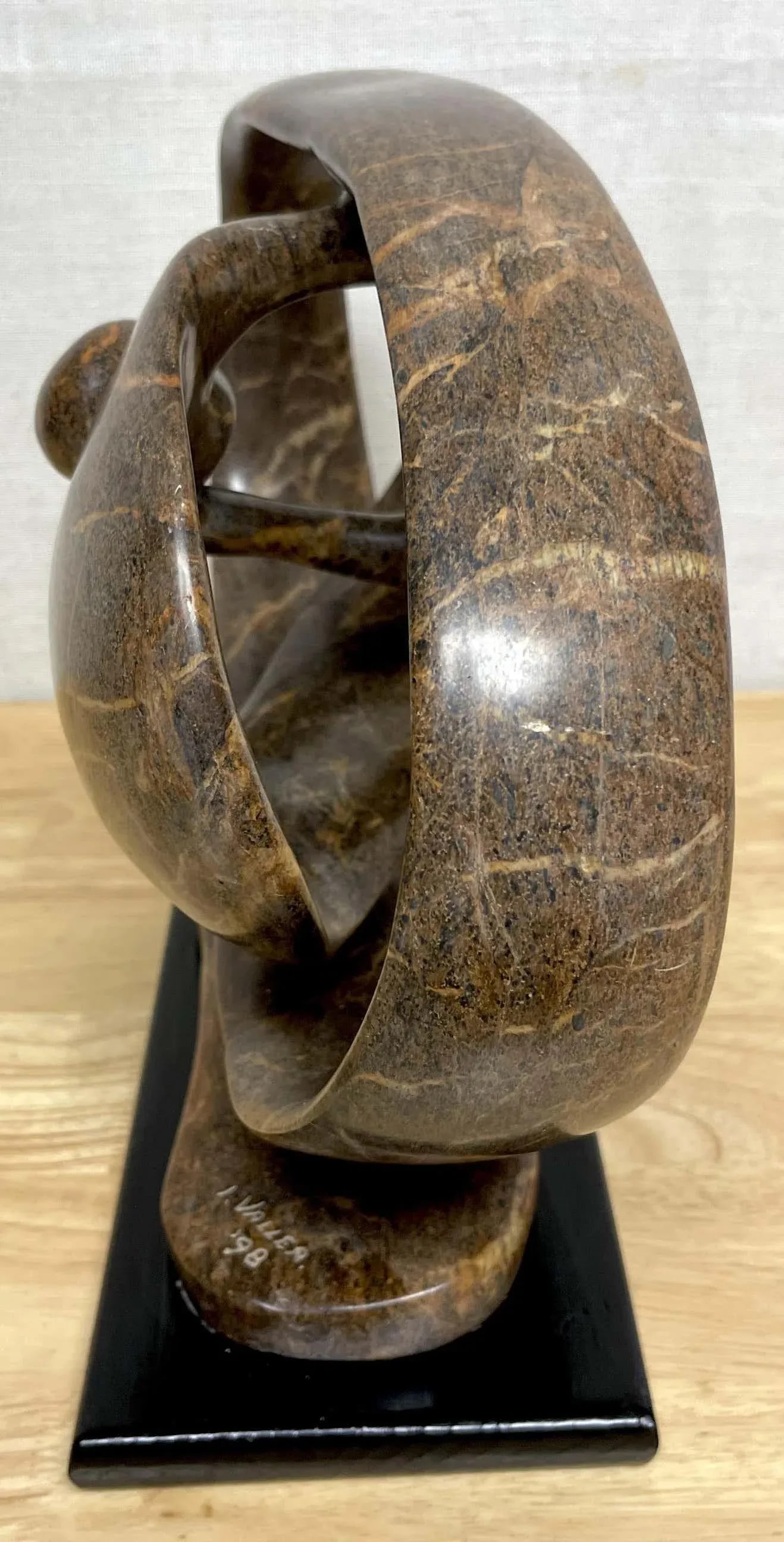 Late 20th Century Modern Carved Marble Abstract-Biomorphic Sculpture Signed, I, Vallea '98 - 9