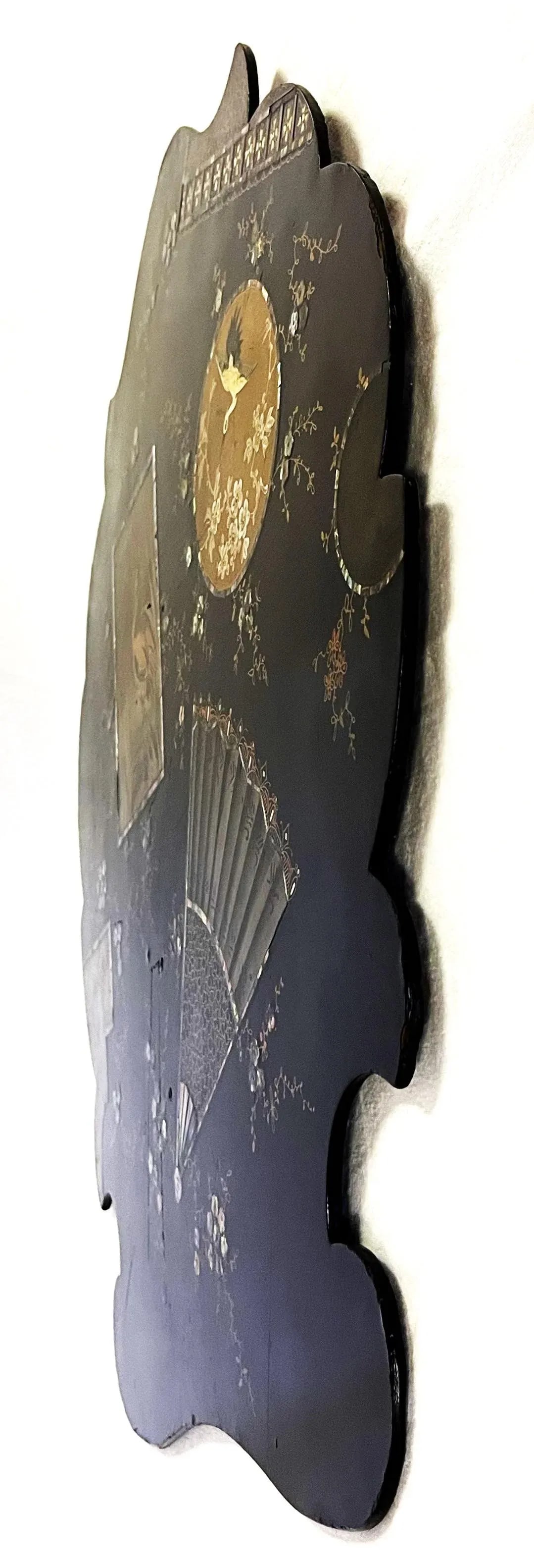 Early 20th Century Papier Mâché Decorative Wall Plaque With Mother-Of-Pearl Inlay - 7