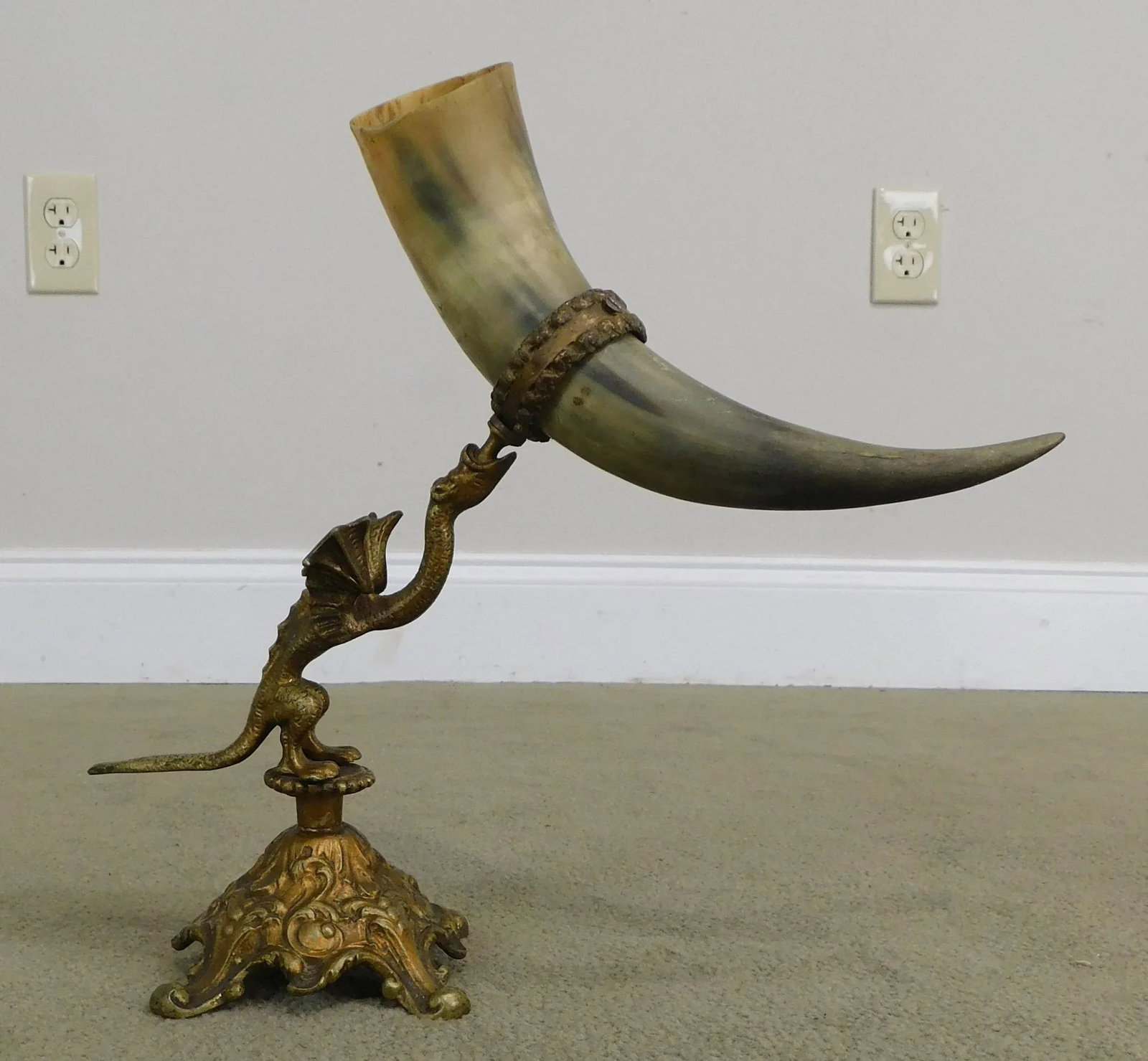 Antique Bronze Dragon Sculpture With Horn Vases - 3