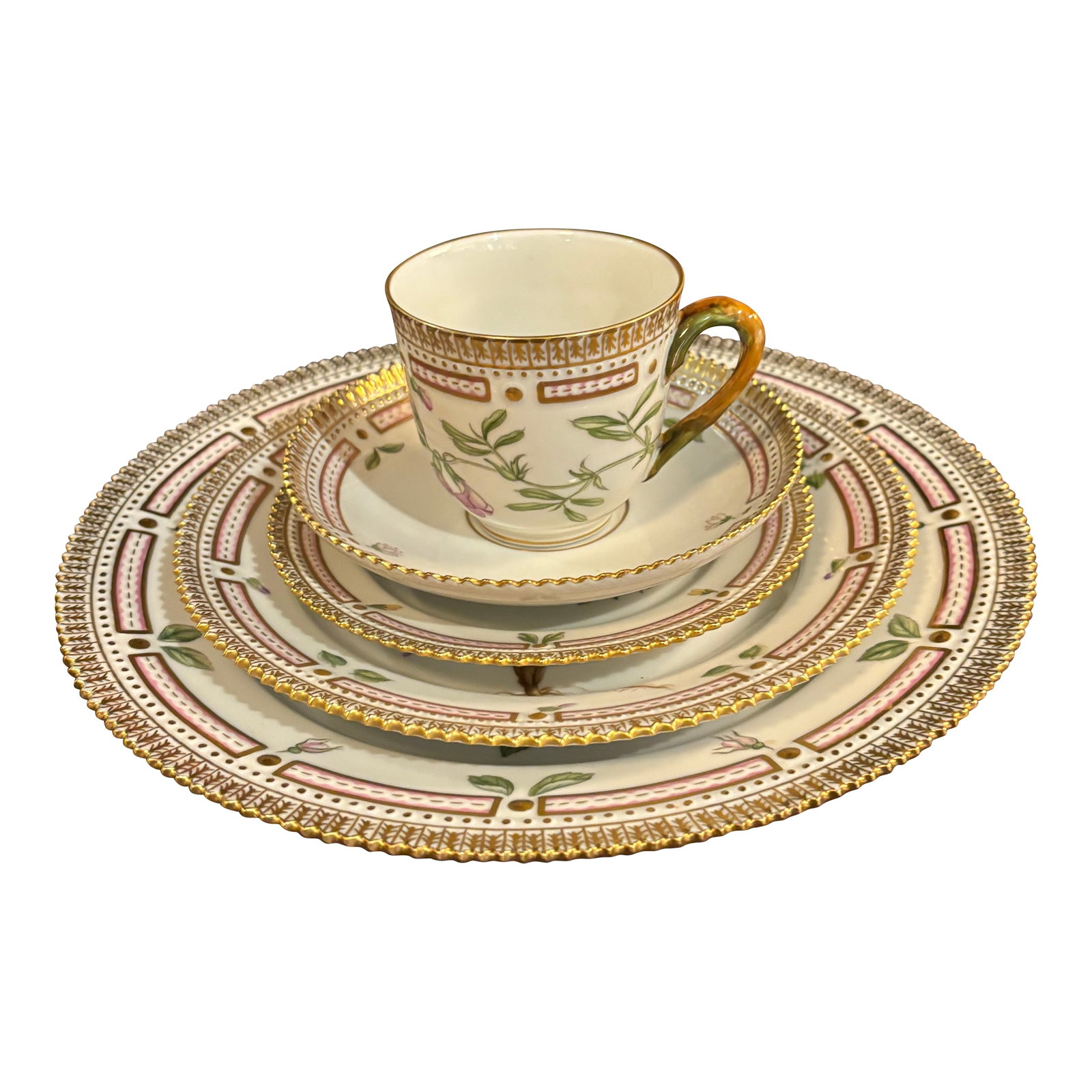 Rare Vintage Royal Copenhagen Flora Danica Porcelain Place Setting – Hand-Painted Botanical: An exceptional vintage Royal Copenhagen Flora Danica porcelain place setting, comprising five hand-painted pieces from one of the most prestigious and historically significant porcelain services ever 