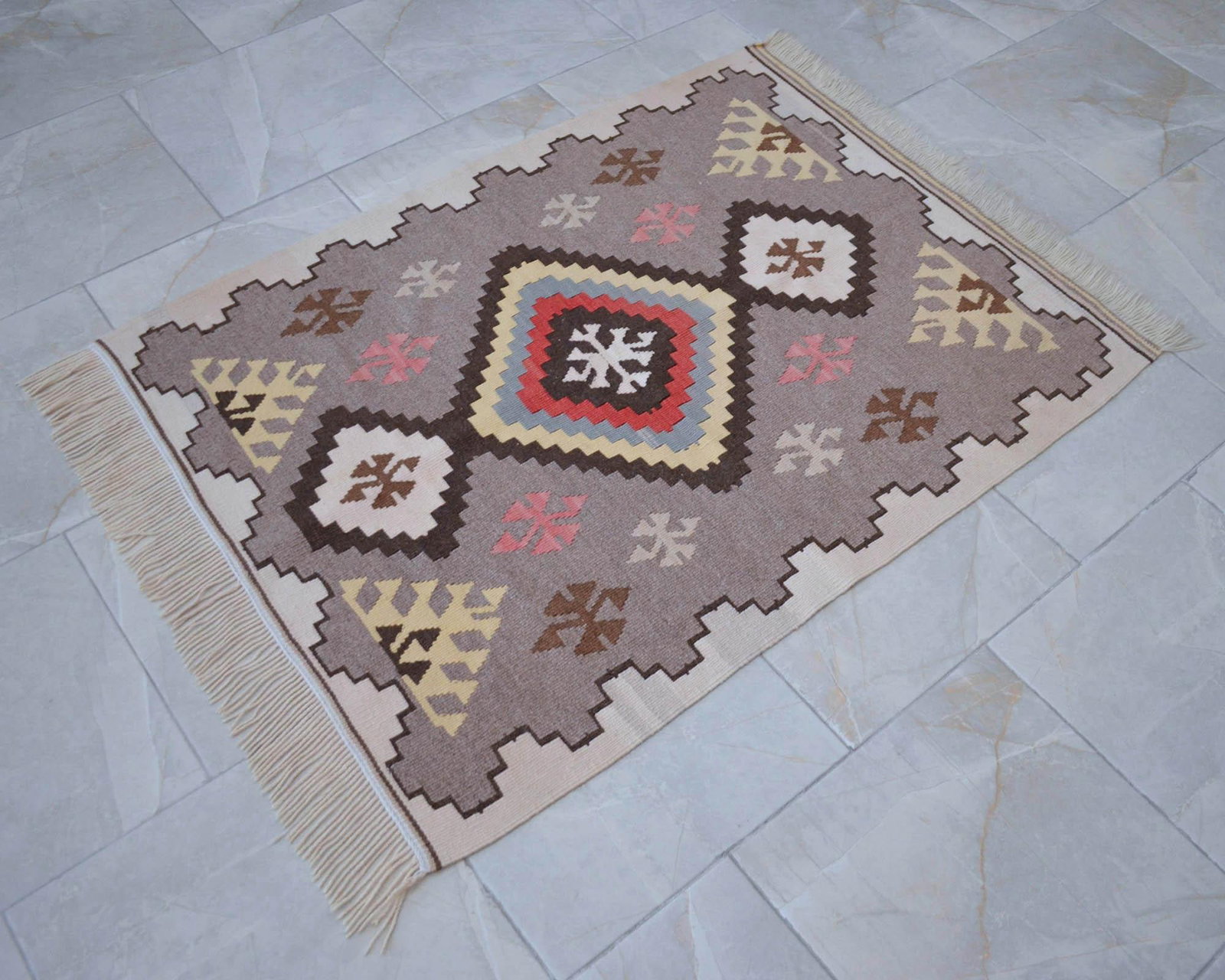 1980s Navajo Style Kilim Rug Hand Woven Flat Weave Area Rug 3x4 Ft - 10