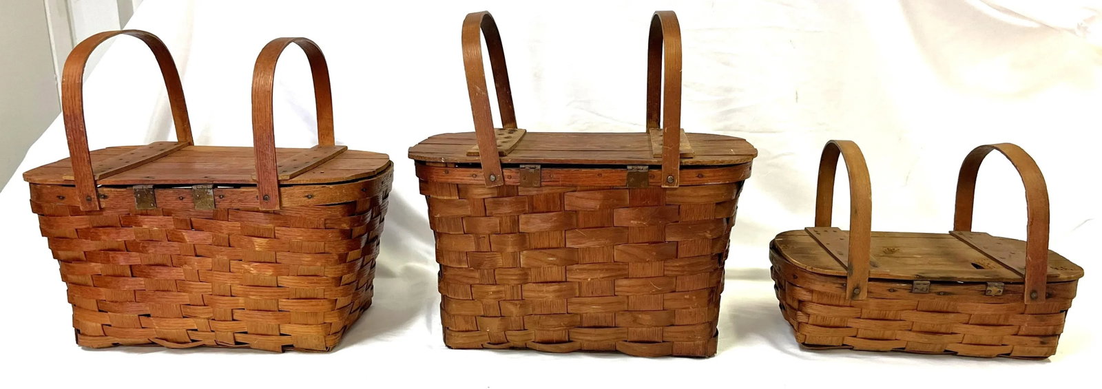 Early 1900's Primitive Wov-N-Wood by JeryWil Lidded Baskets- Set of 3 - 4