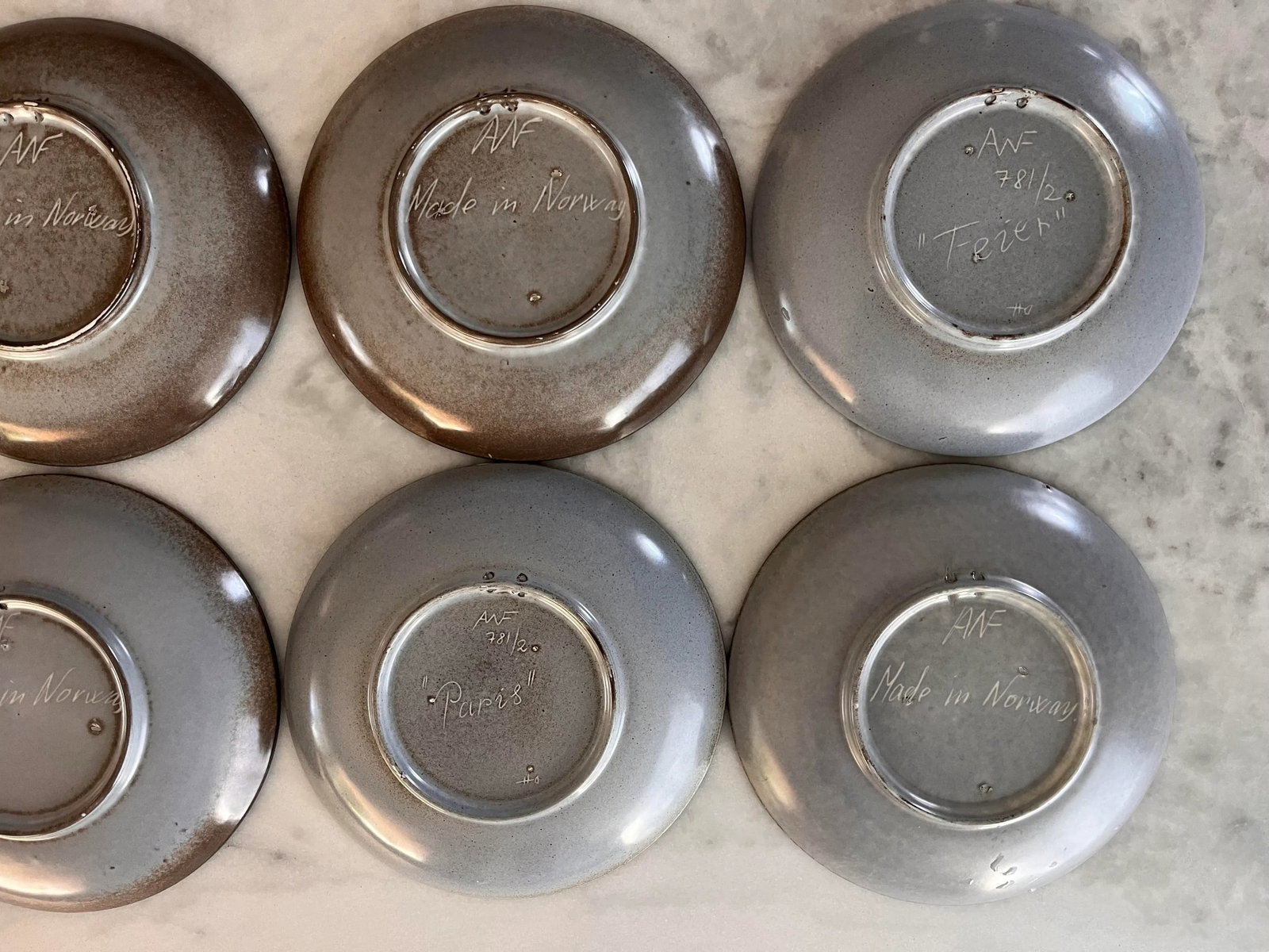 Set of 8 Mid Century Norwegian Pottery Plates by Arnold Wiigs Fabrikker - 12