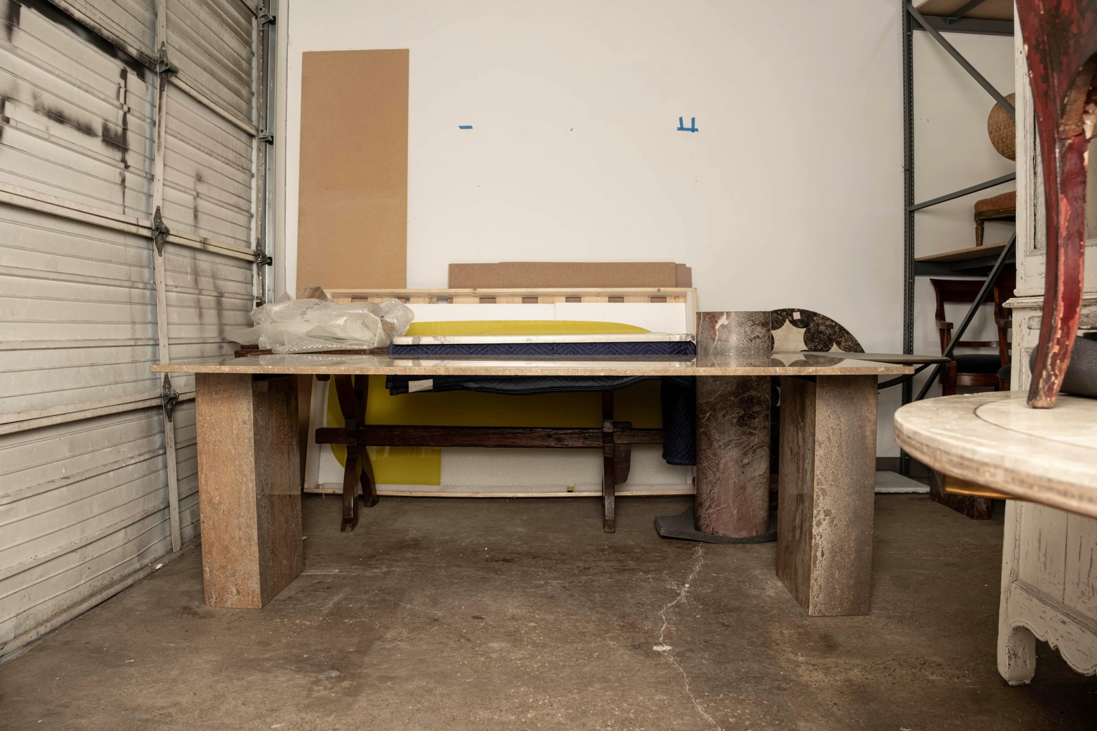 1990s Italian Modern Travertine Center Table or Desk Designed by Angelo Mangiarotti - 3