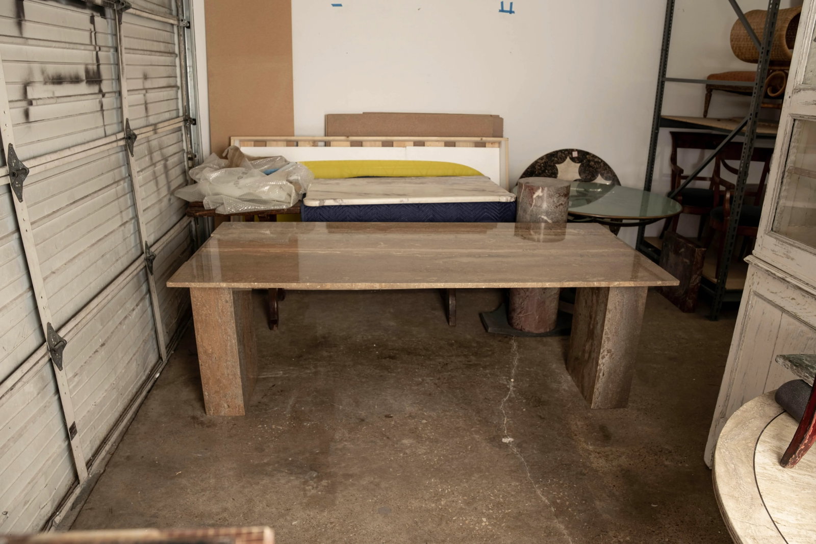 1990s Italian Modern Travertine Center Table or Desk Designed by Angelo Mangiarotti - 4
