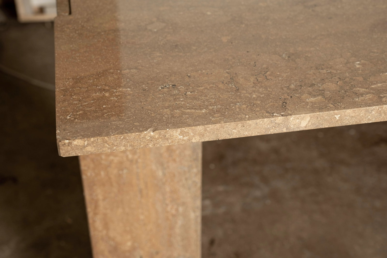 1990s Italian Modern Travertine Center Table or Desk Designed by Angelo Mangiarotti - 5