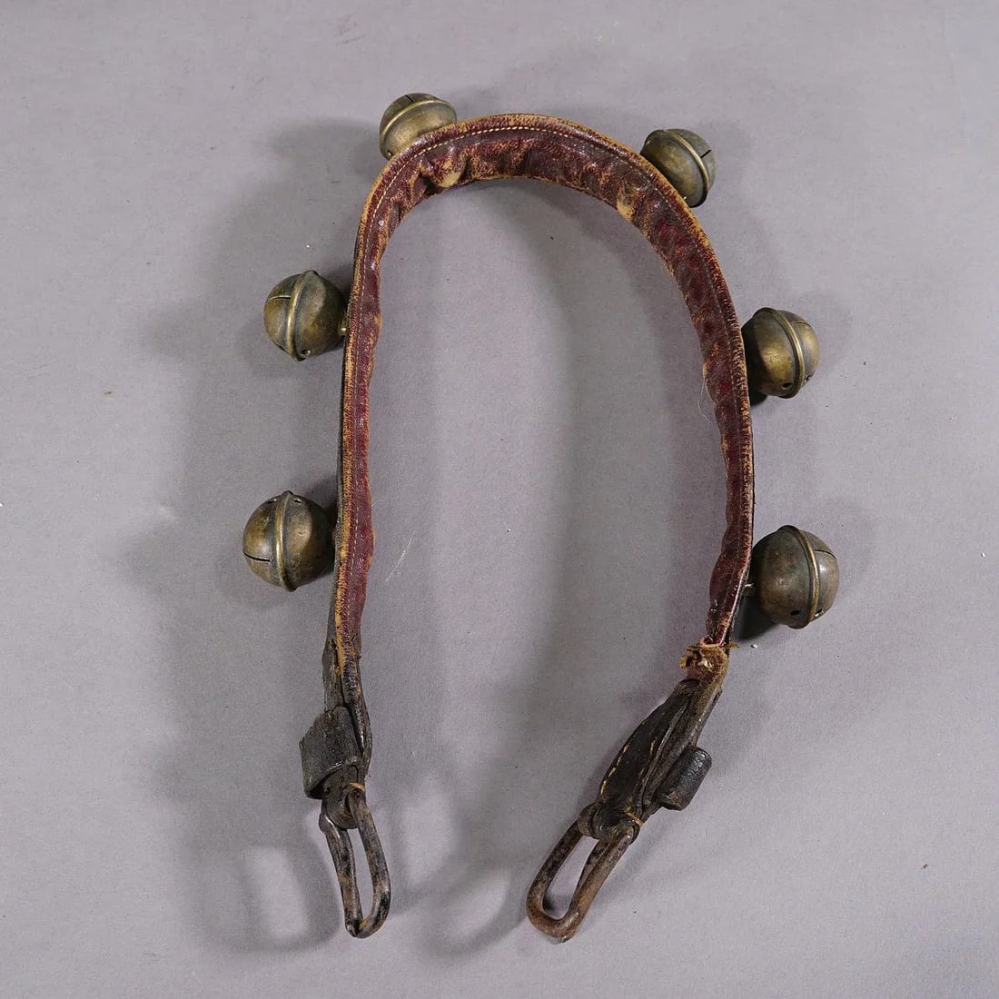 Antique Leather Strap With Six Brass Bells, Switzerland Ca. 1900s - 8