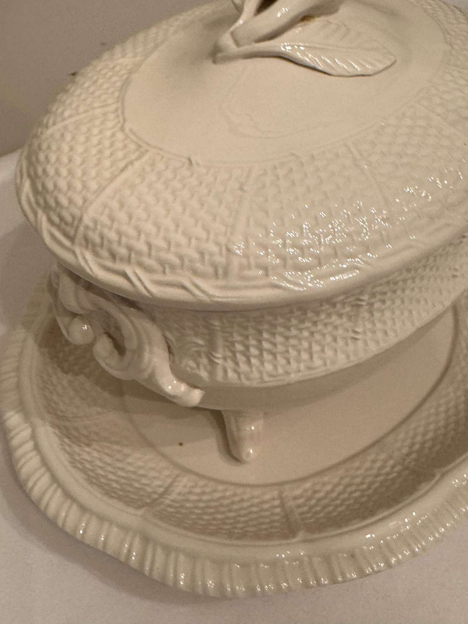 Petite Italian Basketweave Ceramic Tureen With Underplate – Vintage Set - 2