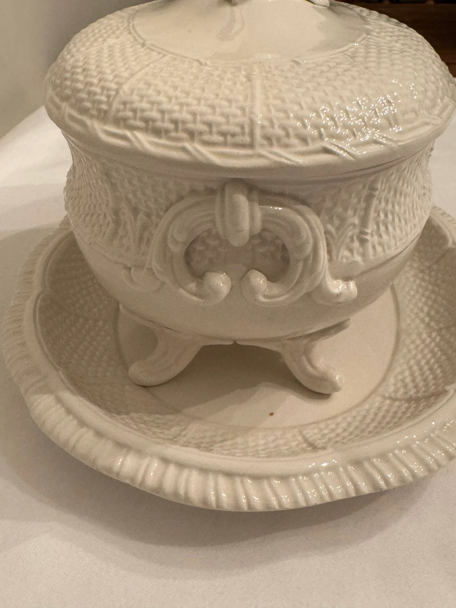 Petite Italian Basketweave Ceramic Tureen With Underplate – Vintage Set - 3