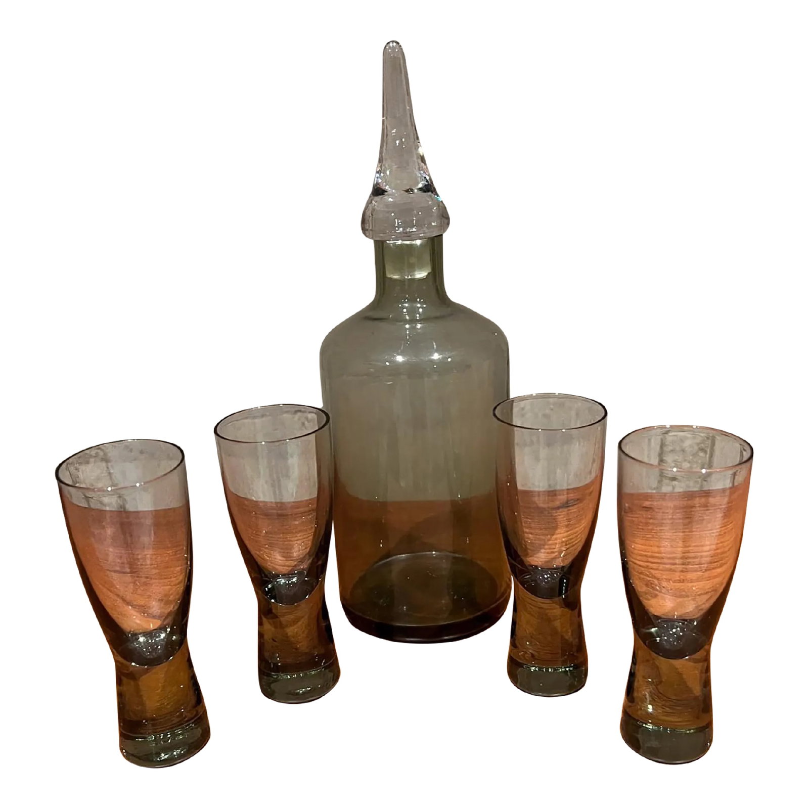 Modern Barware Four Glass Decanter Carafe Set Smoke Glass: AMBIANIC presents Modern Barware Smoke Glass Decanter with Four Glasses Glass 4.5 h x 1.75 Decanter 10 h x 3.25 Preowned original vintage condition See images shown. Condition: Alterations: Original