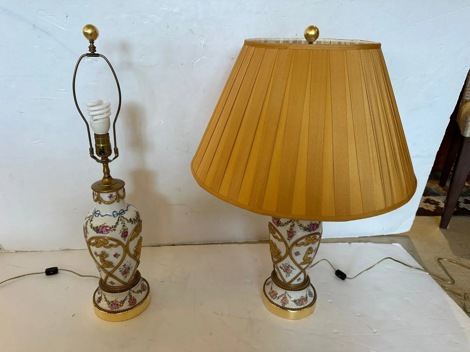 Vintage Porcelain Painted Table Lamps With Brass Overlays -A Pair - 8