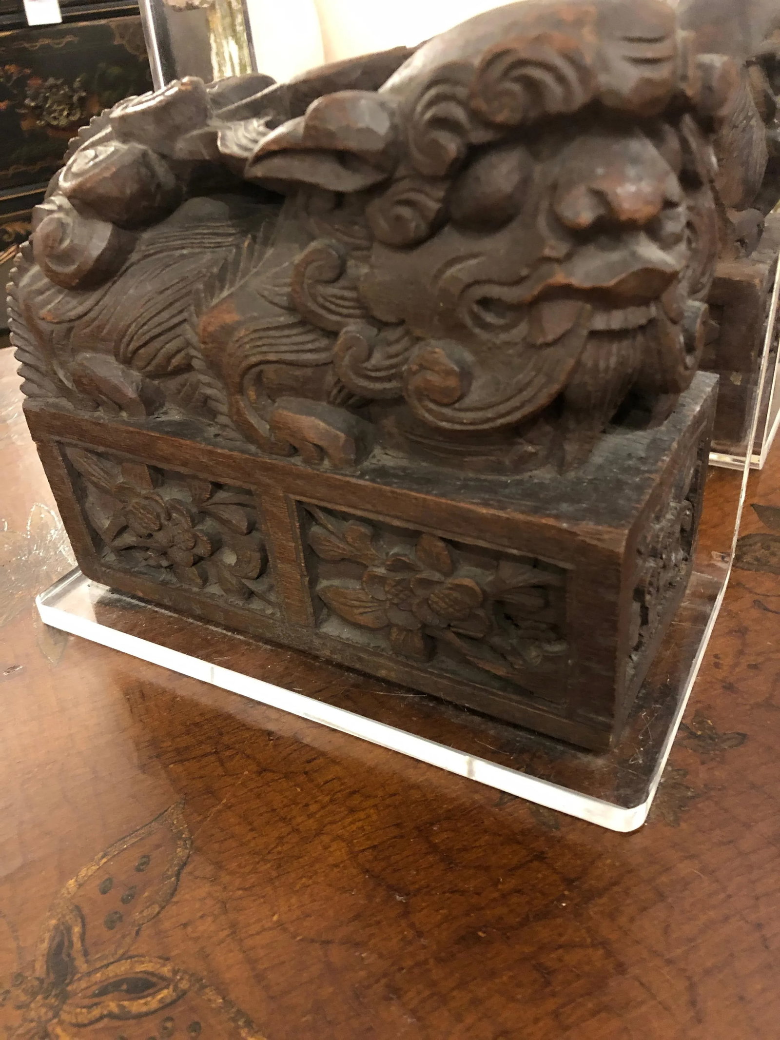 Carved Wood Foo Dogs and Lucite Bookends - a Pair - 4