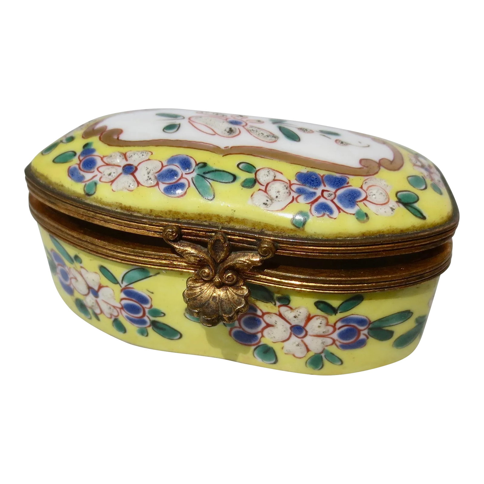Antique French Porcelain Vanity Box: Antique French chinoiserie vanity box. Lovely sweet vanity box for rings or special jewelry painted in the manner of Chinese enamels. Yellow body with a white inset panel and scrolling floral bands