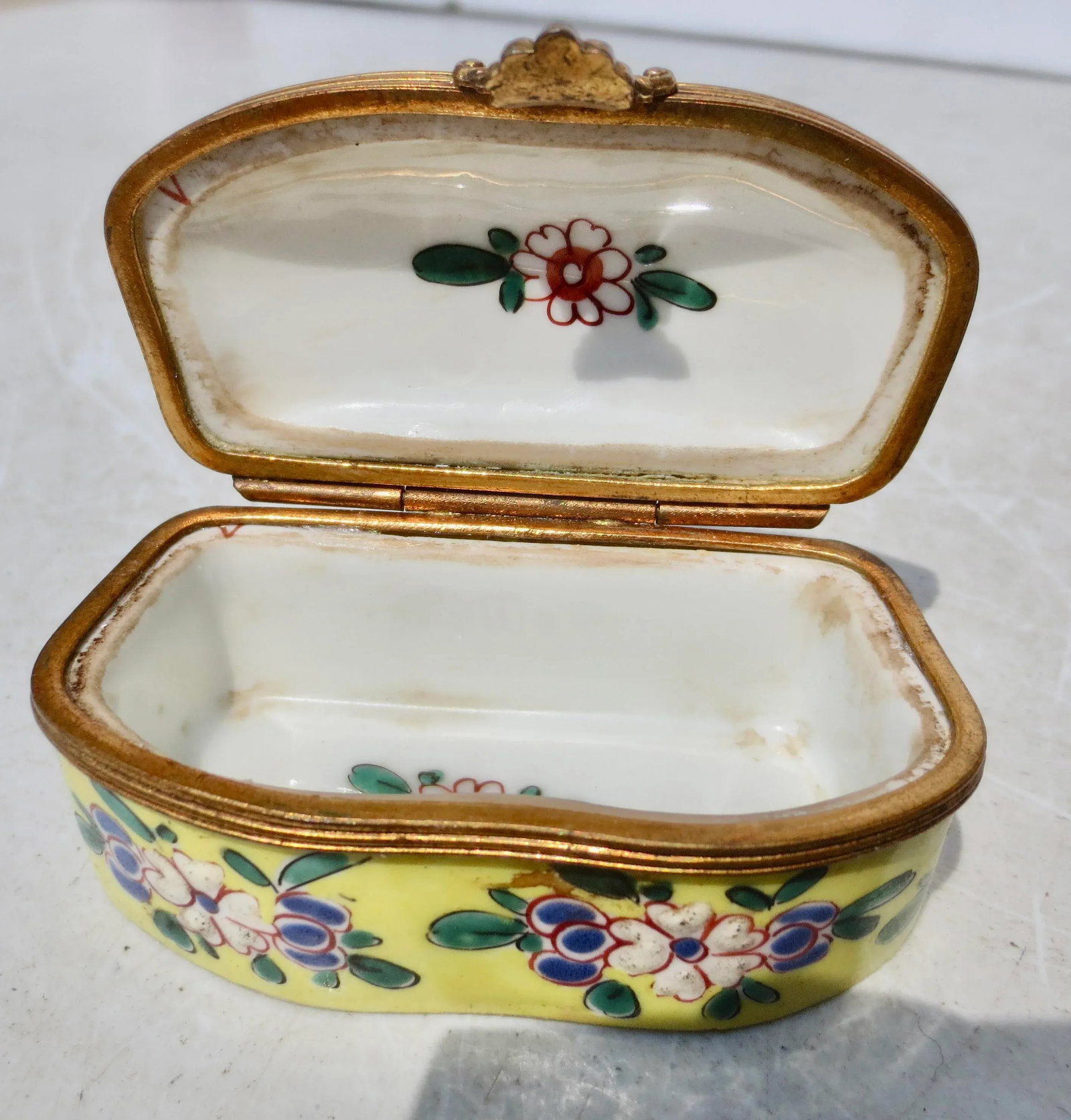 Antique French Porcelain Vanity Box - 4