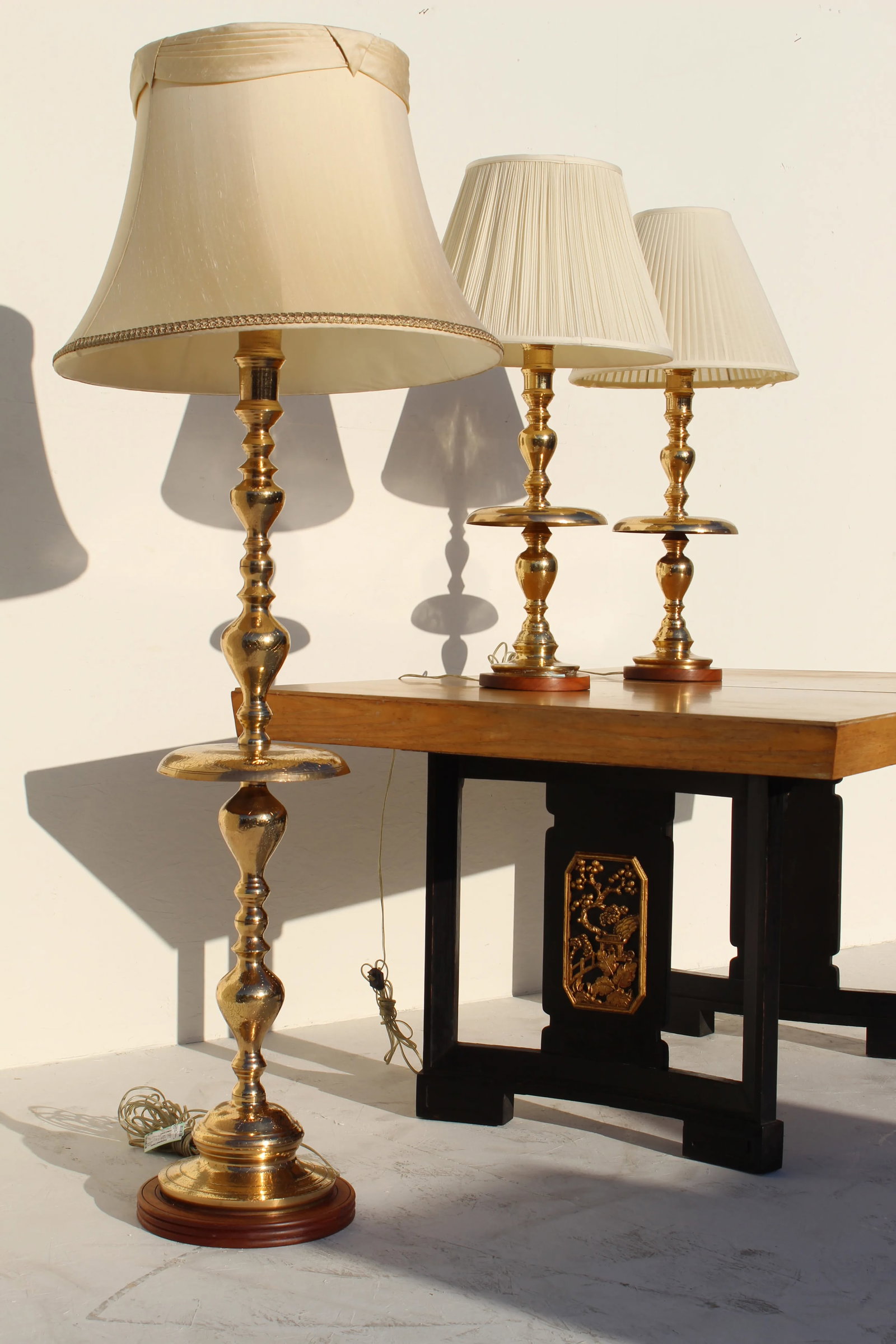 1960s Hollywood Regency Lamps with Shades - a Pair - 2