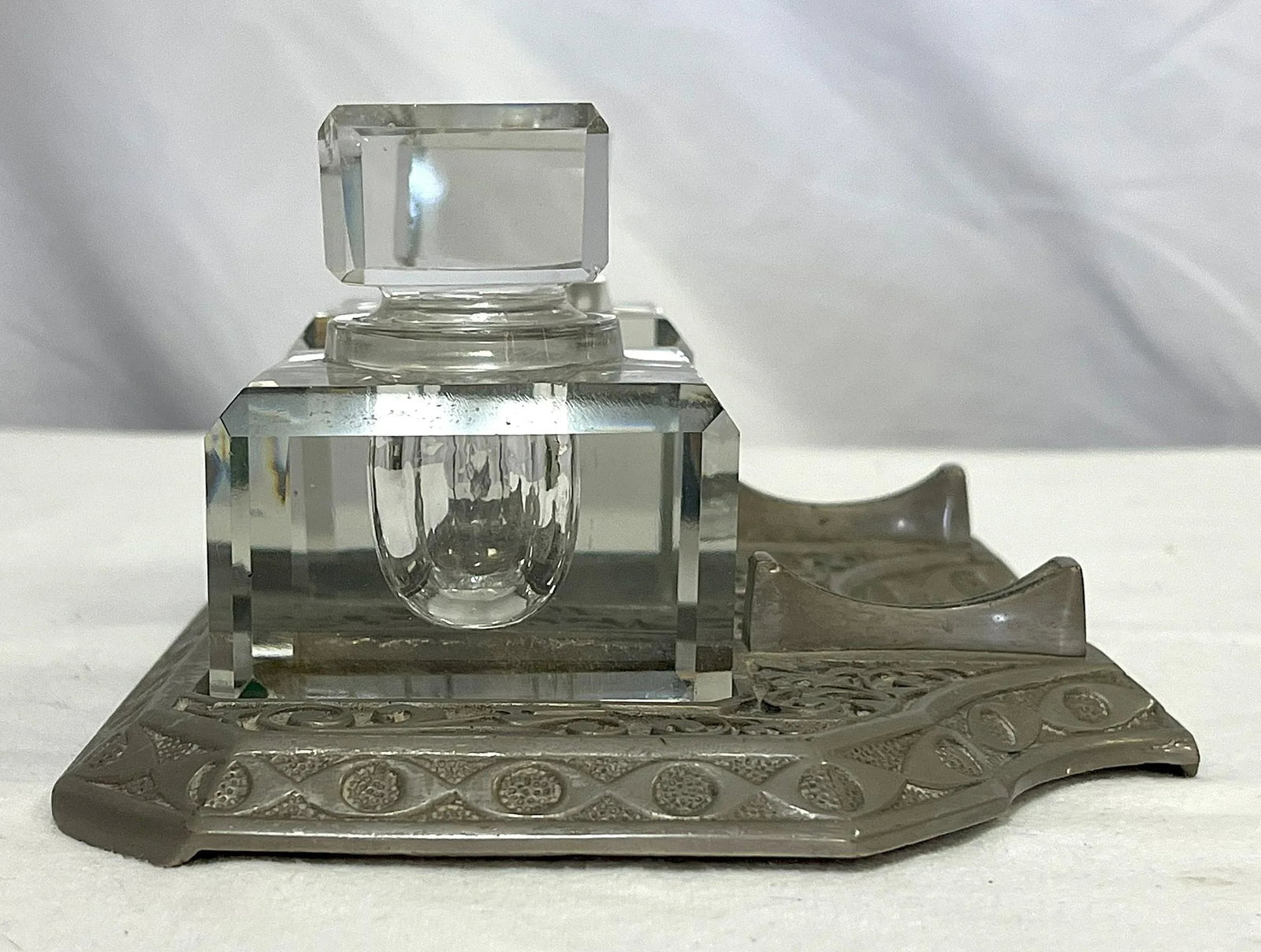 Vintage Victorian Eastlake Style Metal and Crystal Double Inkwell - 7