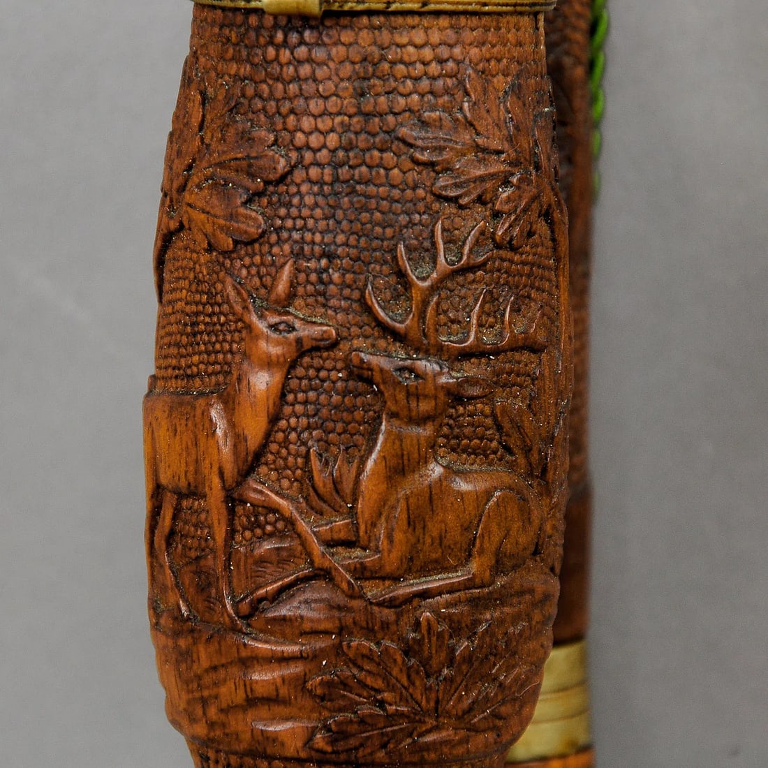 Antique Carved Wood Tobacco Pipe With Excellent Dog and Deer Head Carving - 4