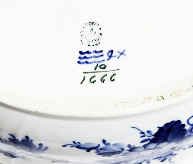 Royal Copenhagen Blue Flowers (Curved) Soup Tureen With Ladle - 7