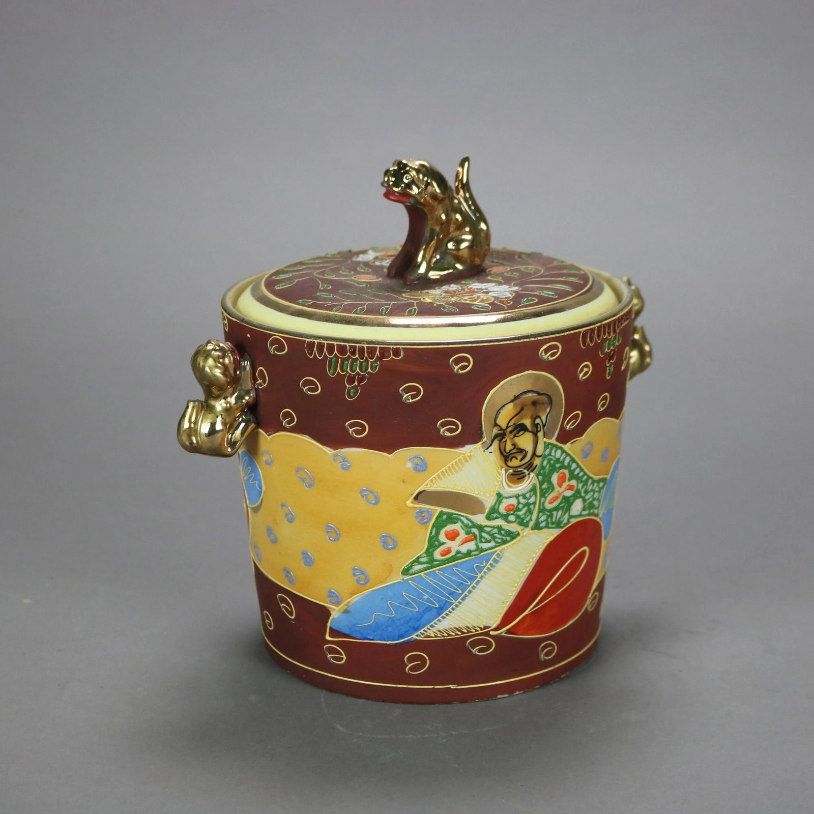 Early 20th Century Japanese Figural Hand Painted Porcelain Ice Bucket with Wise Men & Foo Dog - 4