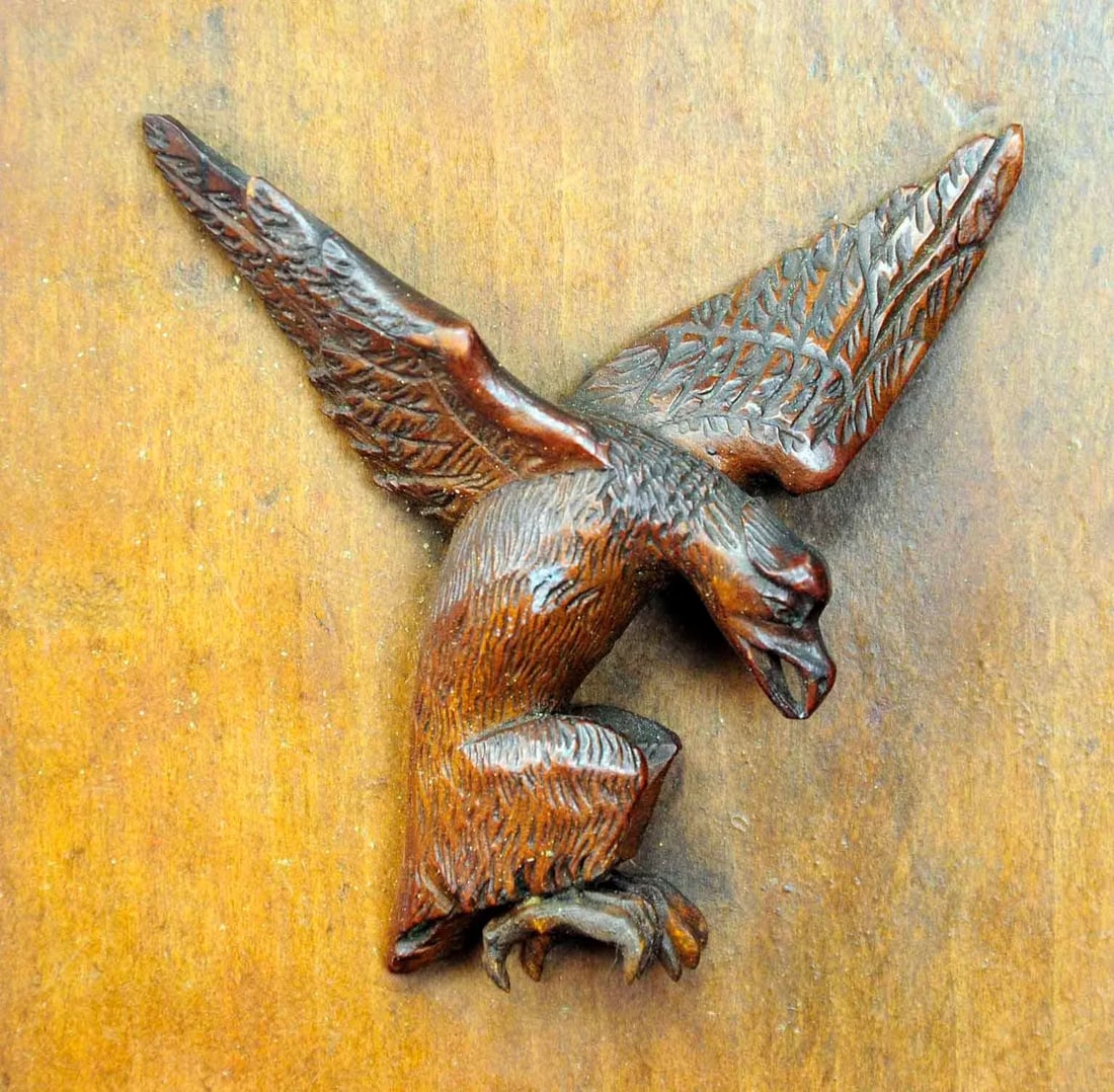 1890 Black Forest Nest Robber Relief Wood Carving - 3