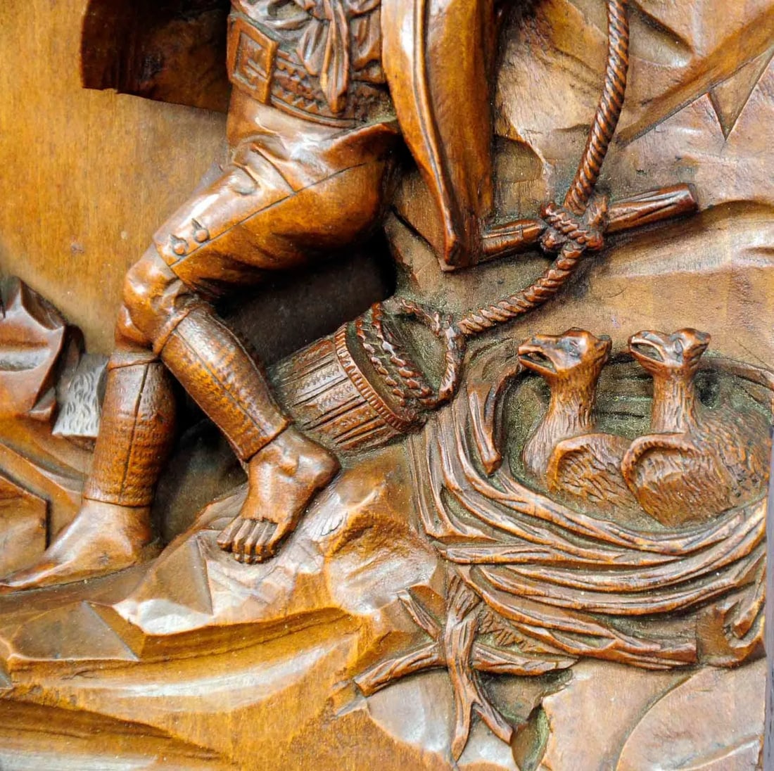 1890 Black Forest Nest Robber Relief Wood Carving - 4