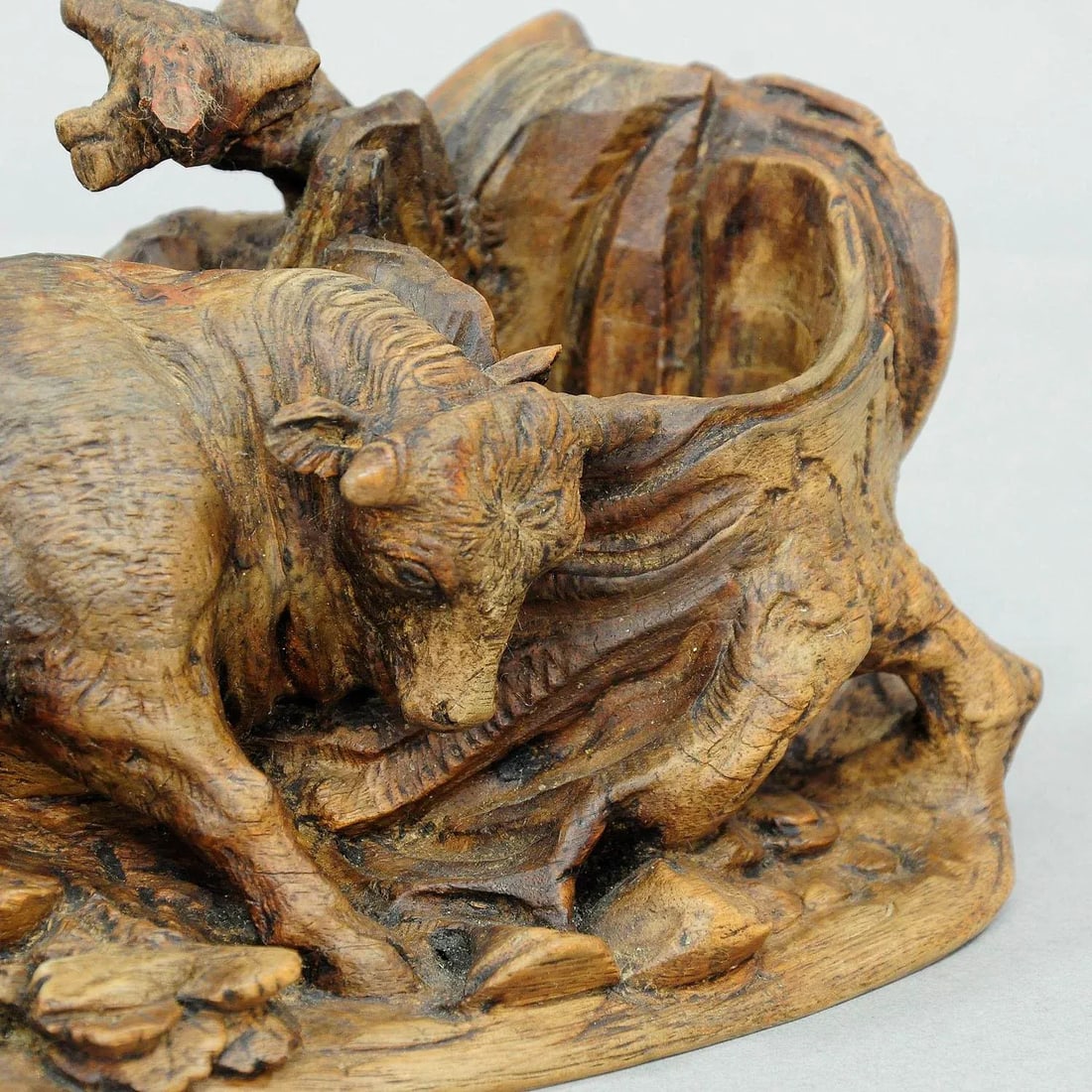 Late 19th Century Carved Statue of a Bull Ca. 1900 - 2