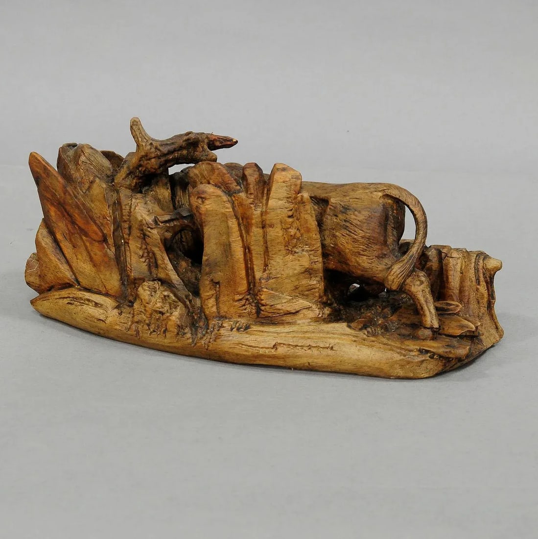 Late 19th Century Carved Statue of a Bull Ca. 1900 - 5