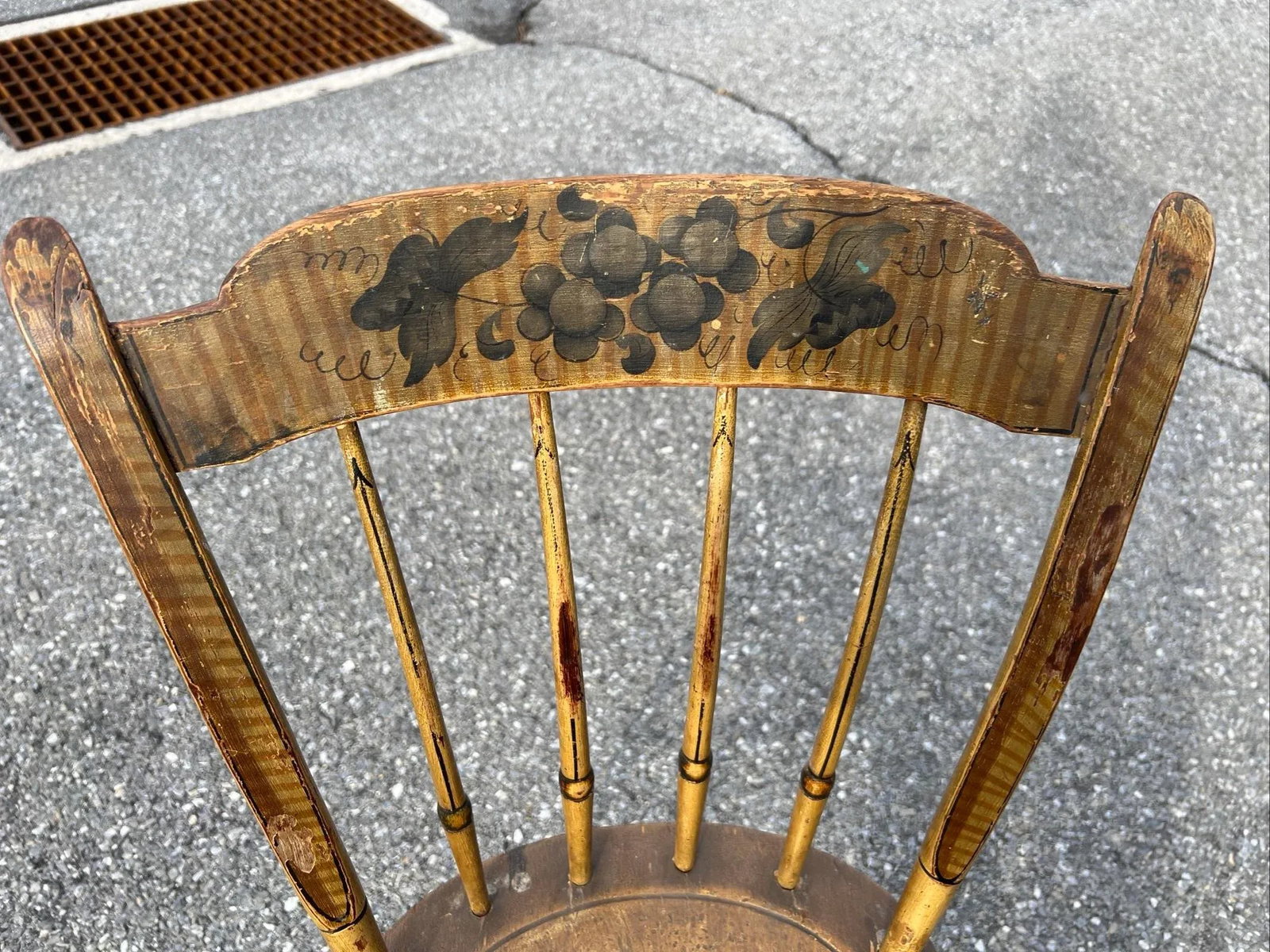 A Antique New England Paint Decorated Country Farmhouse Windsor Side Chair, 1820's - 3