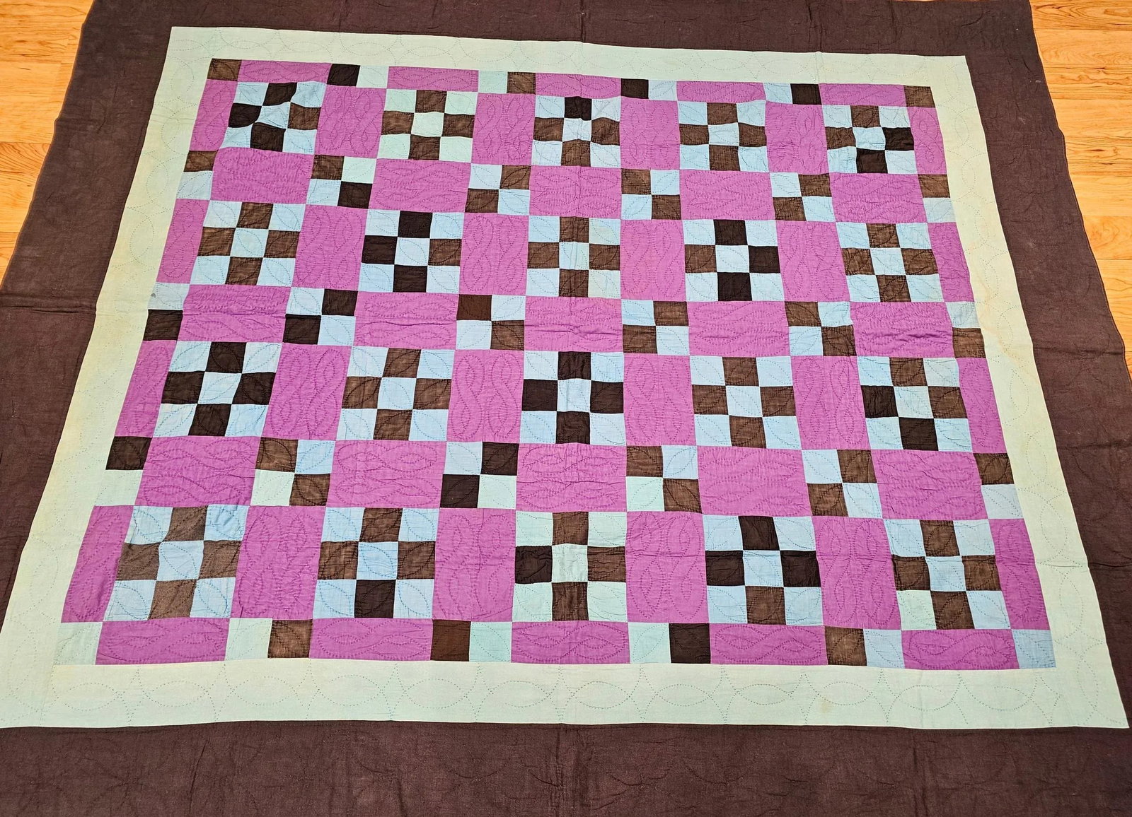 Mid 20th Century American Amish Quilt - 12