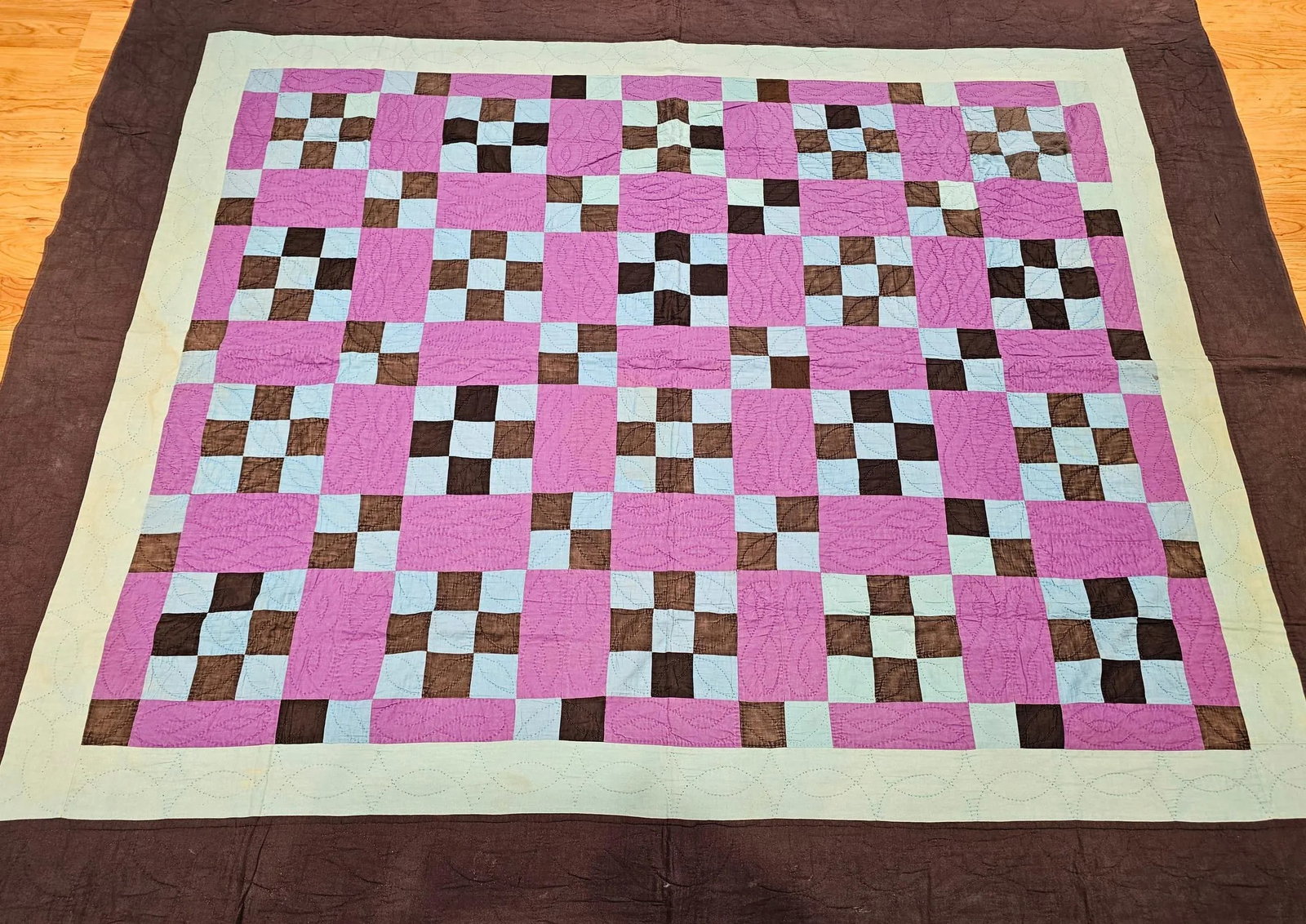 Mid 20th Century American Amish Quilt - 8
