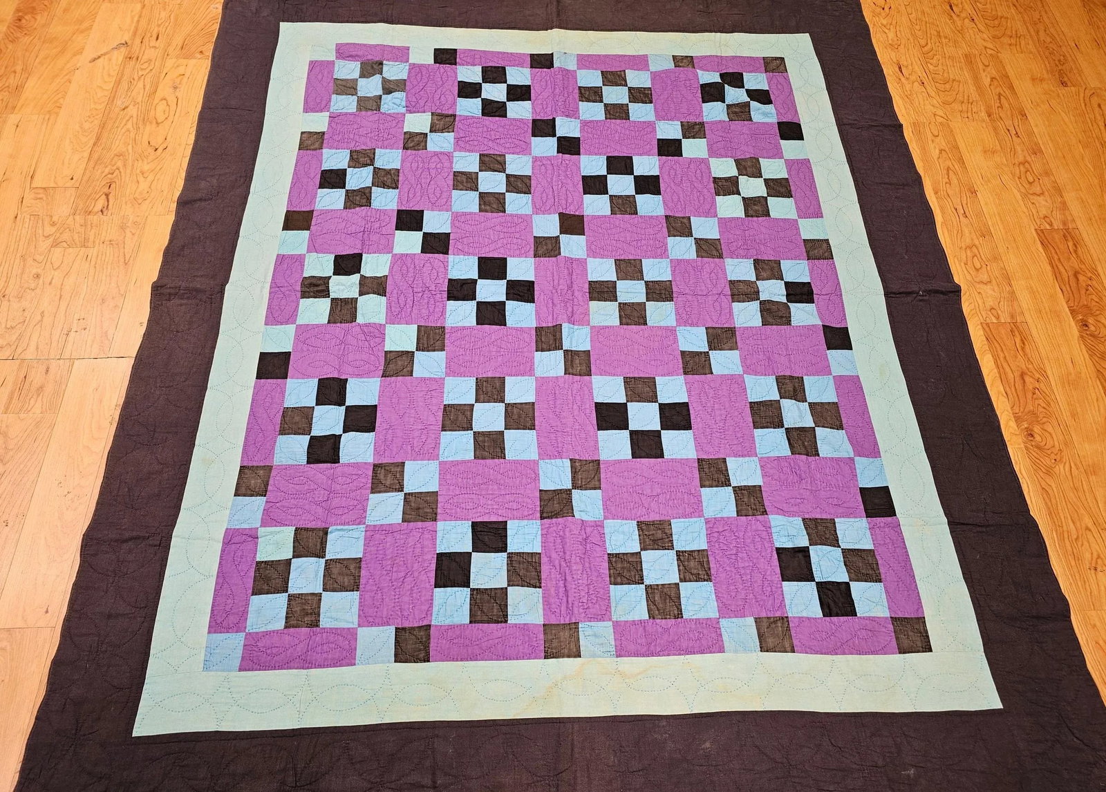 Mid 20th Century American Amish Quilt - 9