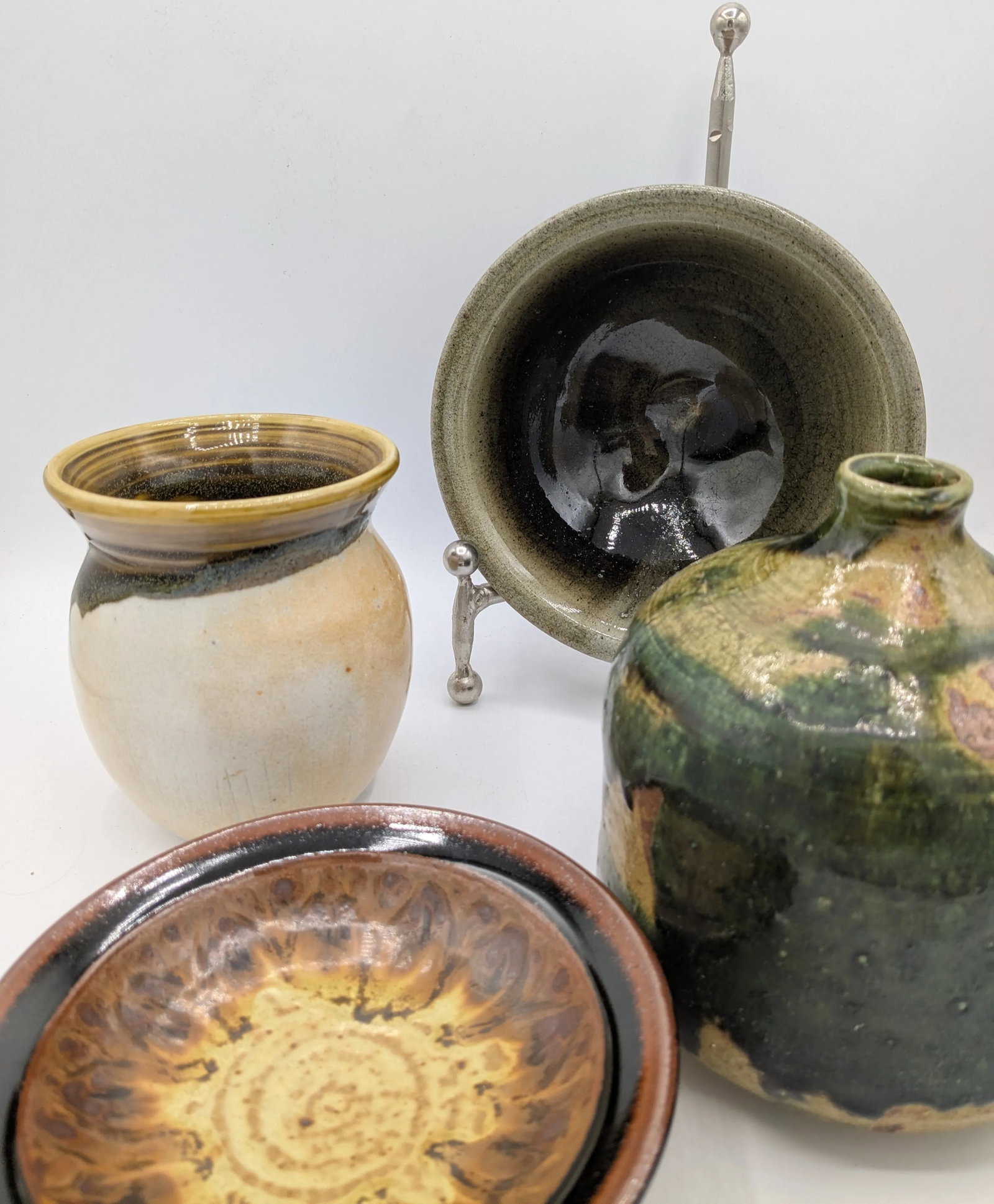 Mid 20th Century Group of 4 Earth Toned Studio Pottery Dishes - 7